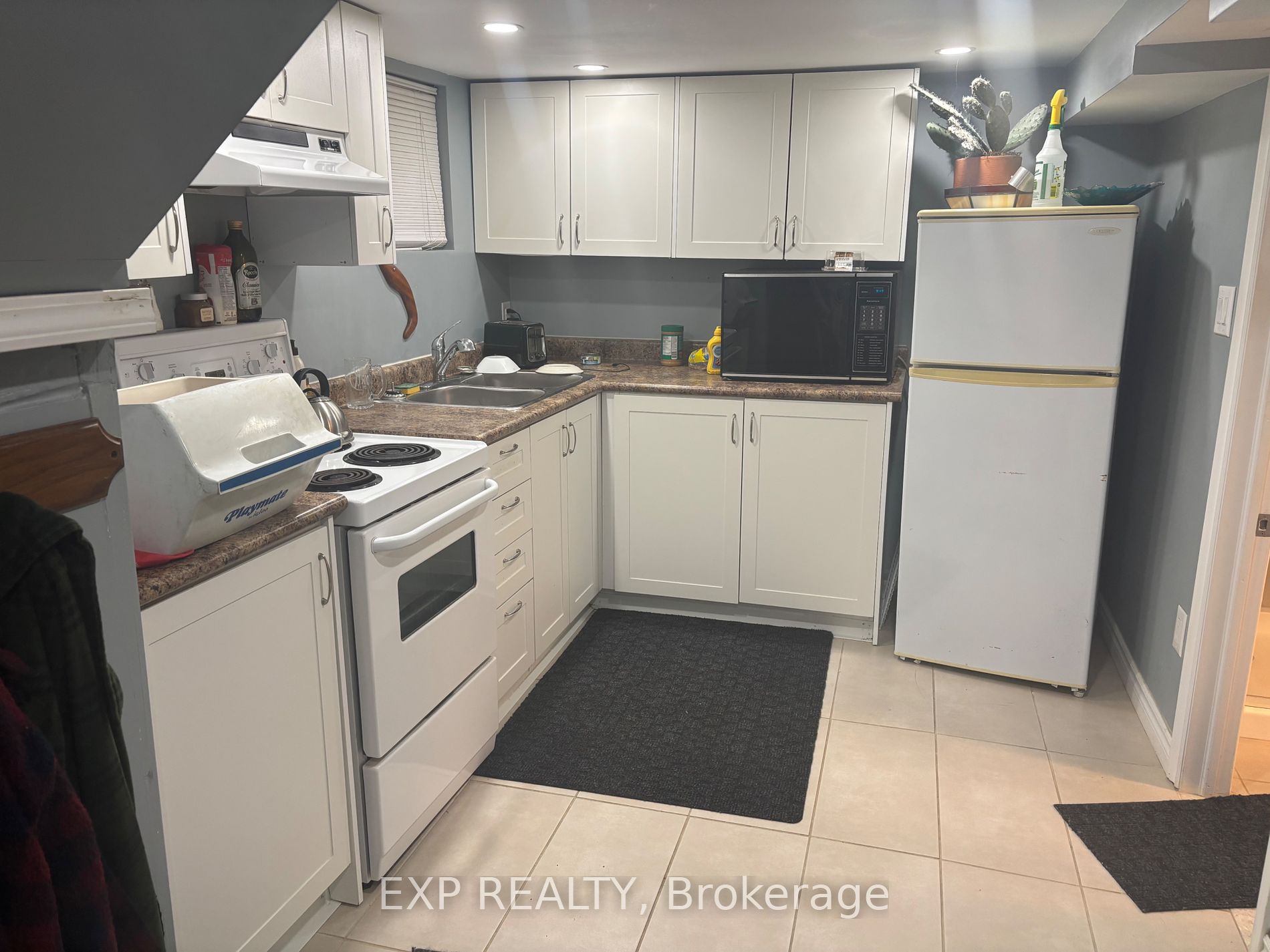 46 Delena Ave S Property Photo 7