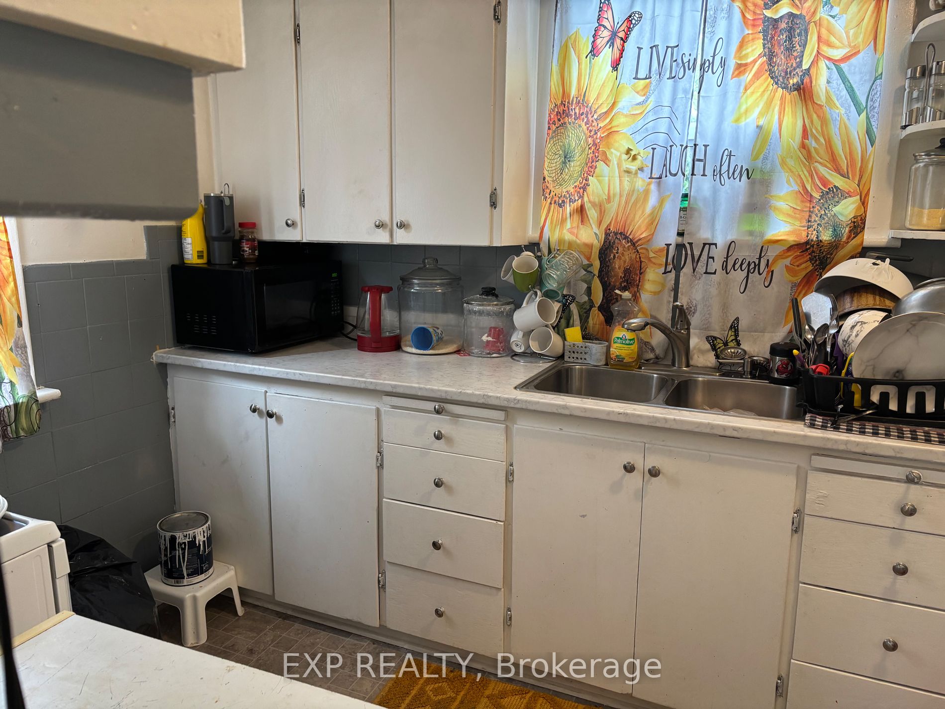 46 Delena Ave S Property Photo 20