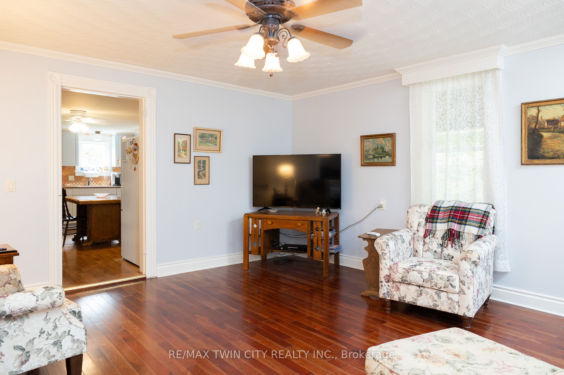 1138 Lynn Valley Rd Property Photo 21