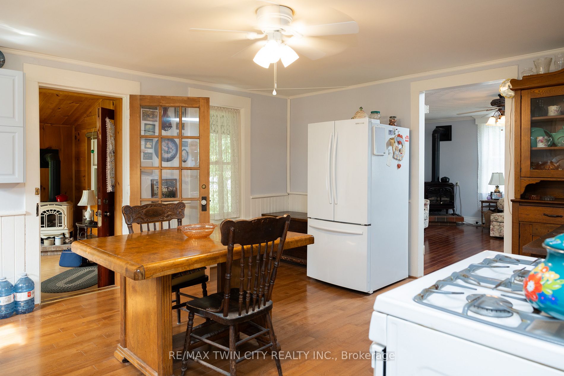 1138 Lynn Valley Rd Property Photo 26