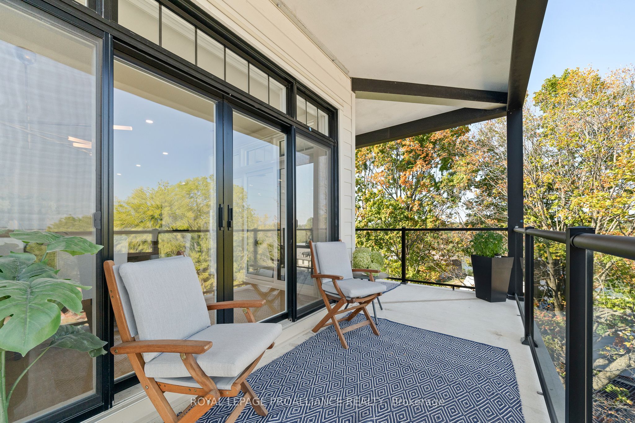 #409 - 17 Cleave Avenue Property Photo 4