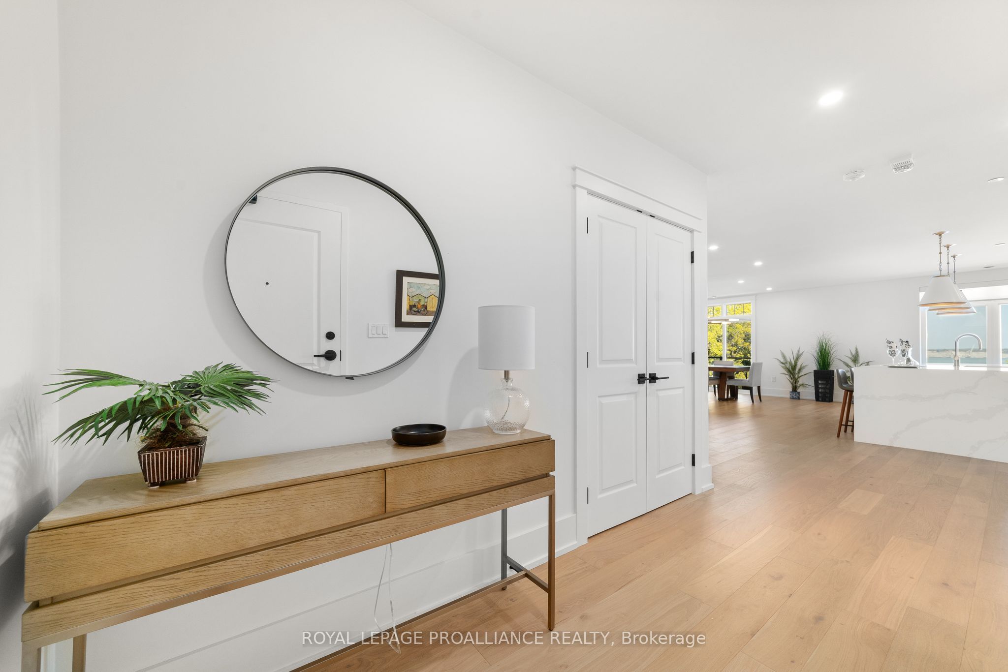 #409 - 17 Cleave Avenue Property Photo 5