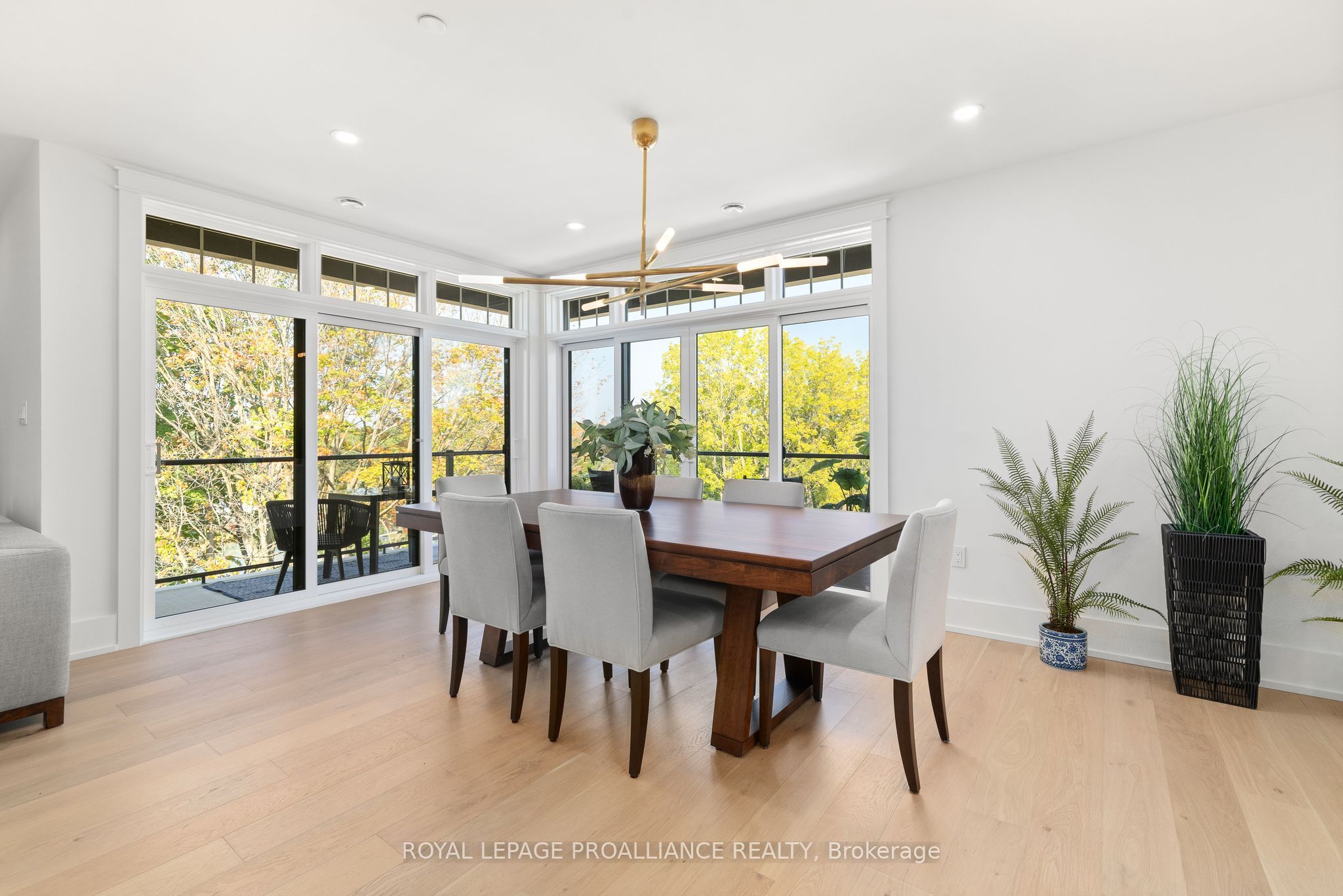 #409 - 17 Cleave Avenue Property Photo 12