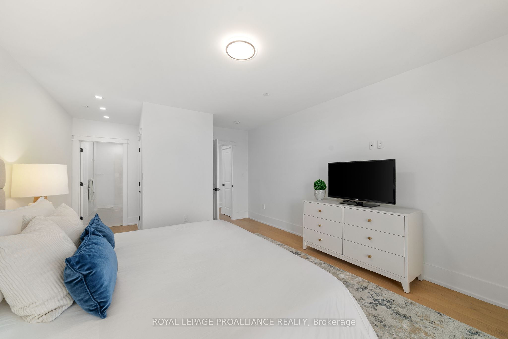 #409 - 17 Cleave Avenue Property Photo 25