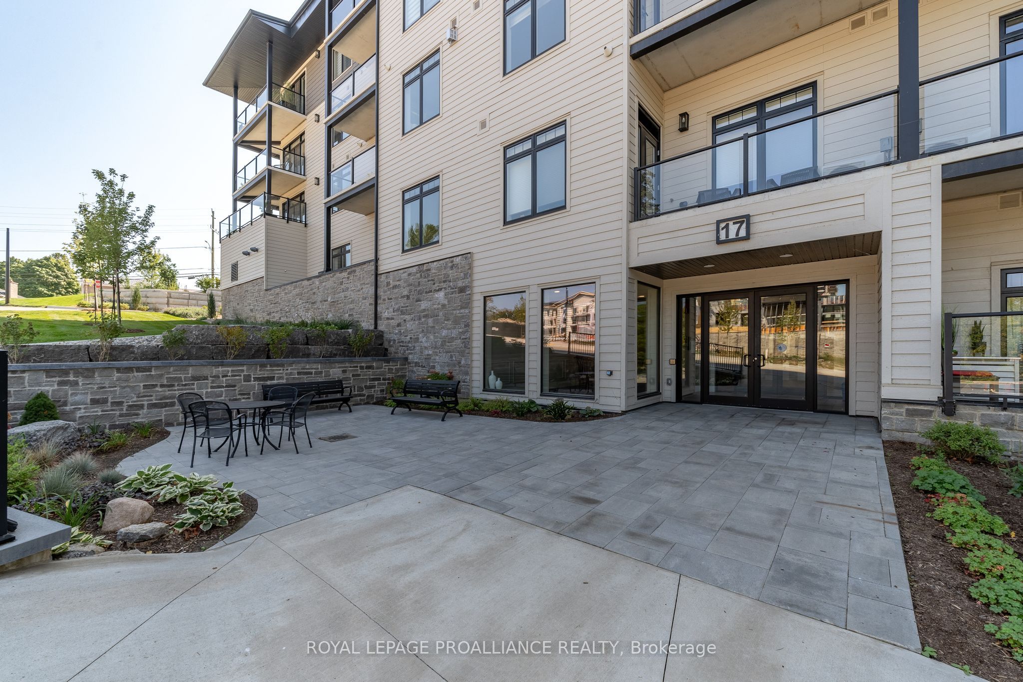 #409 - 17 Cleave Avenue Property Photo 38