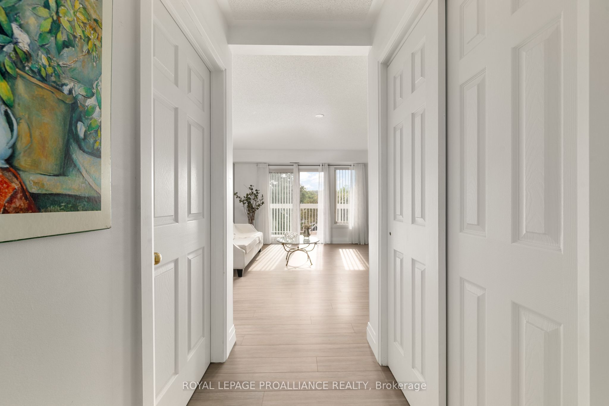 #321 - 8 Talbot Street Property Photo 3