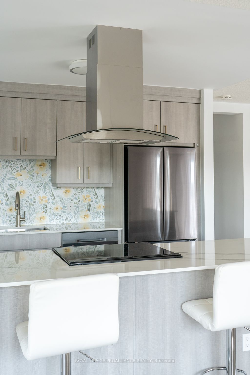 #321 - 8 Talbot Street Property Photo 14