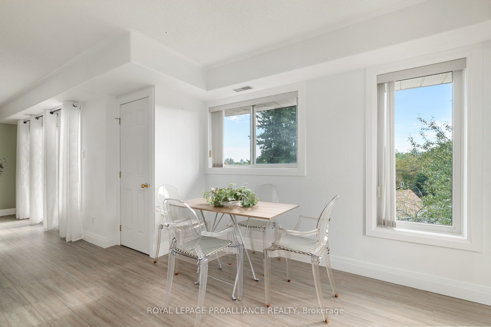 #321 - 8 Talbot Street Property Photo 16