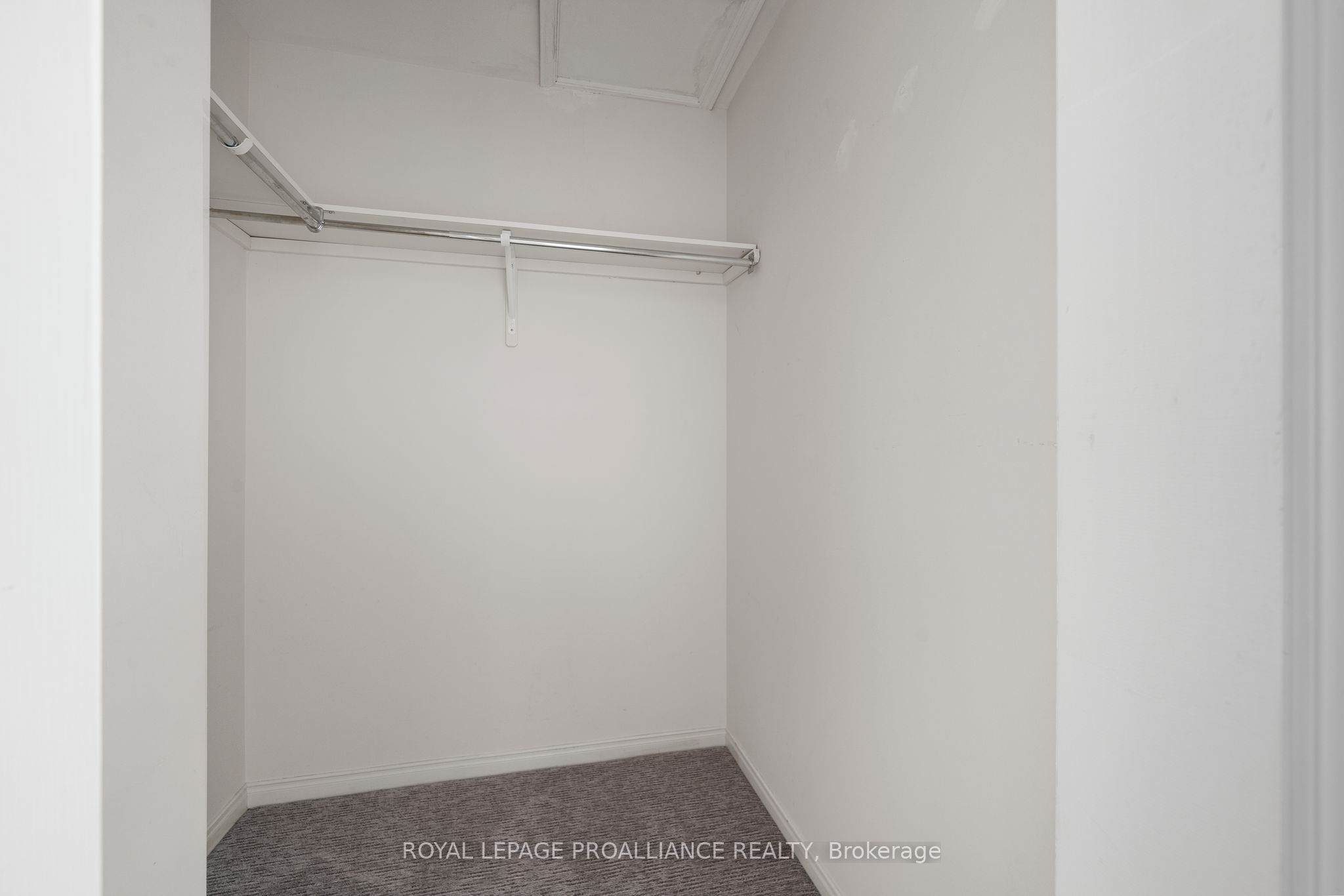#321 - 8 Talbot Street Property Photo 27