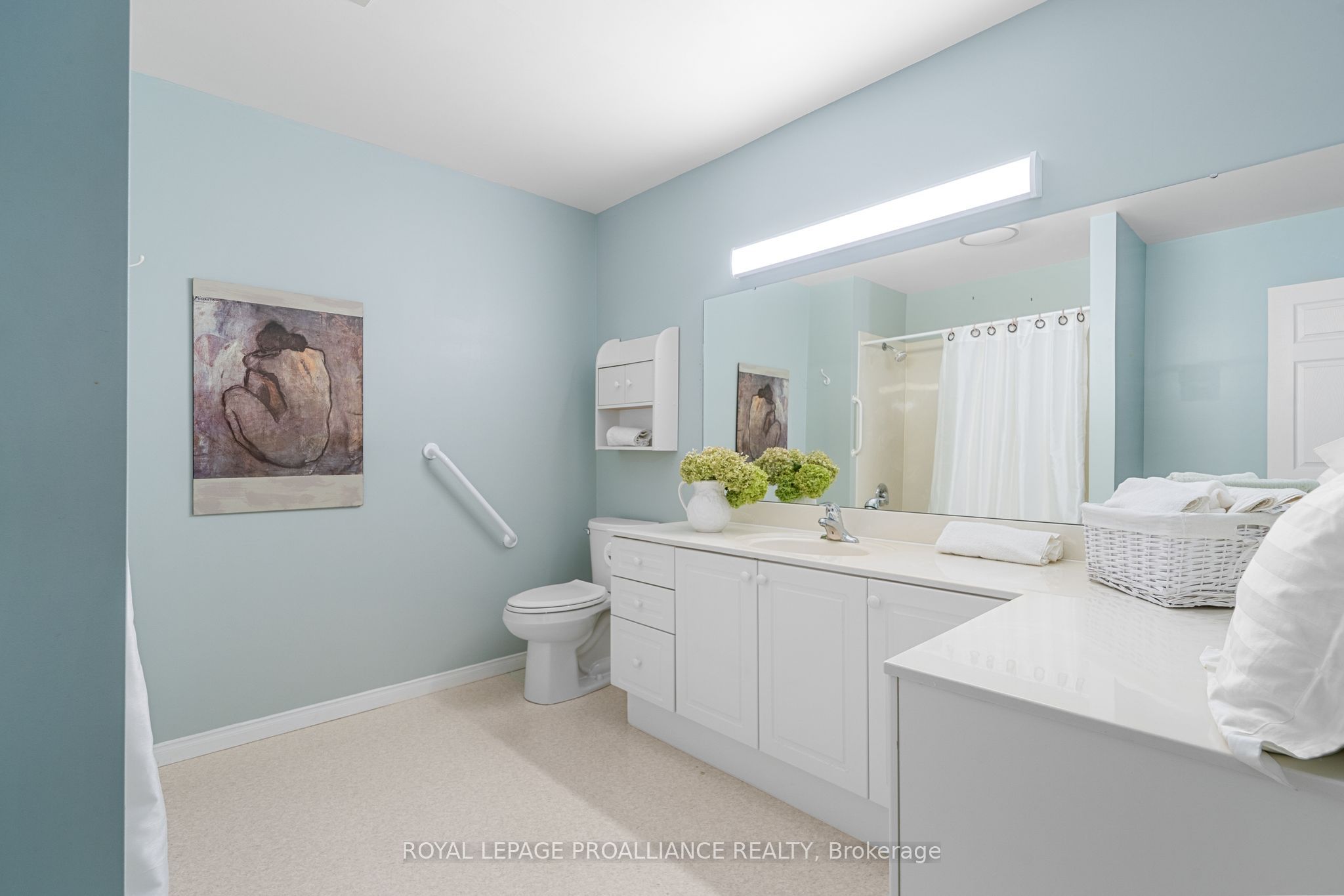 #321 - 8 Talbot Street Property Photo 28