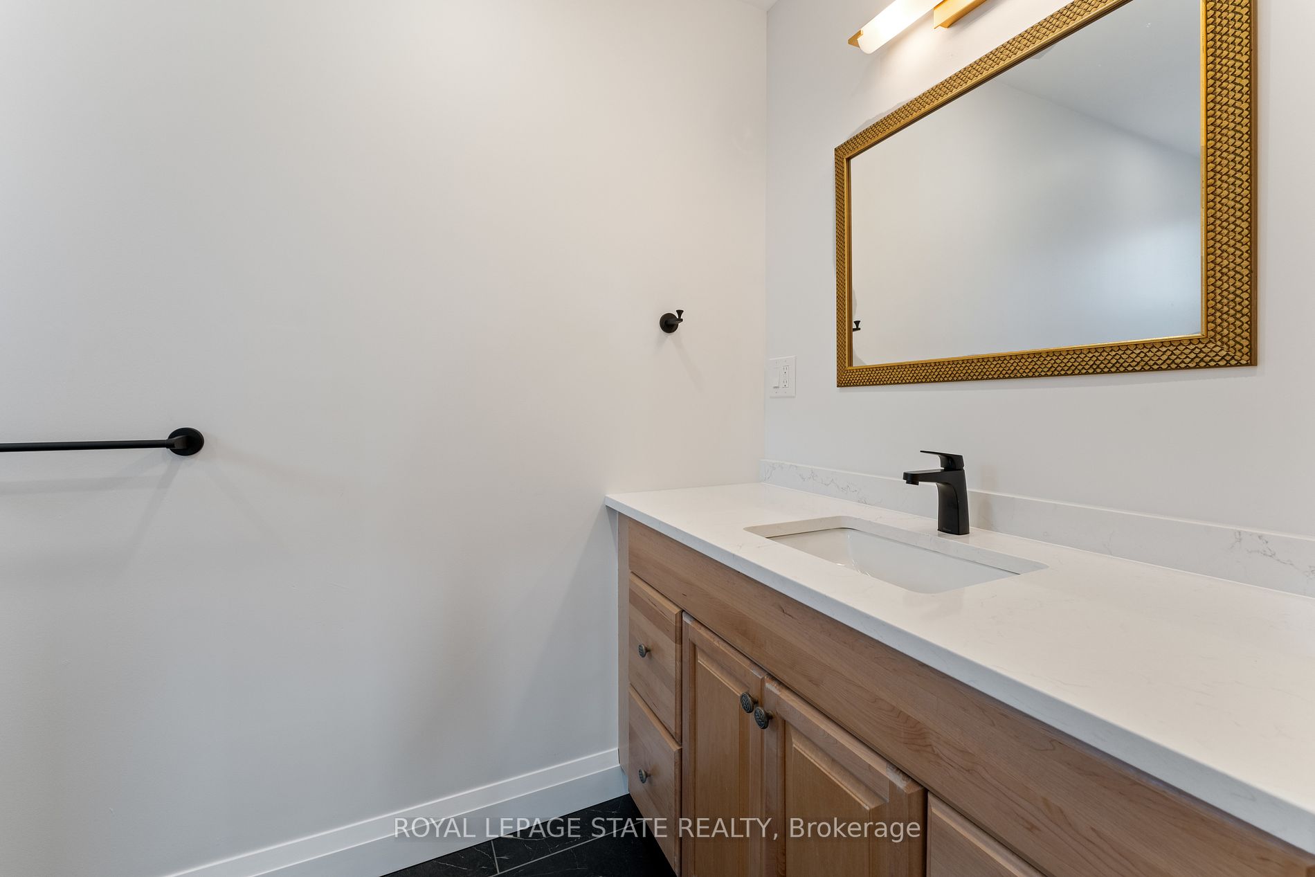 144 Ravenbury Dr Property Photo 8