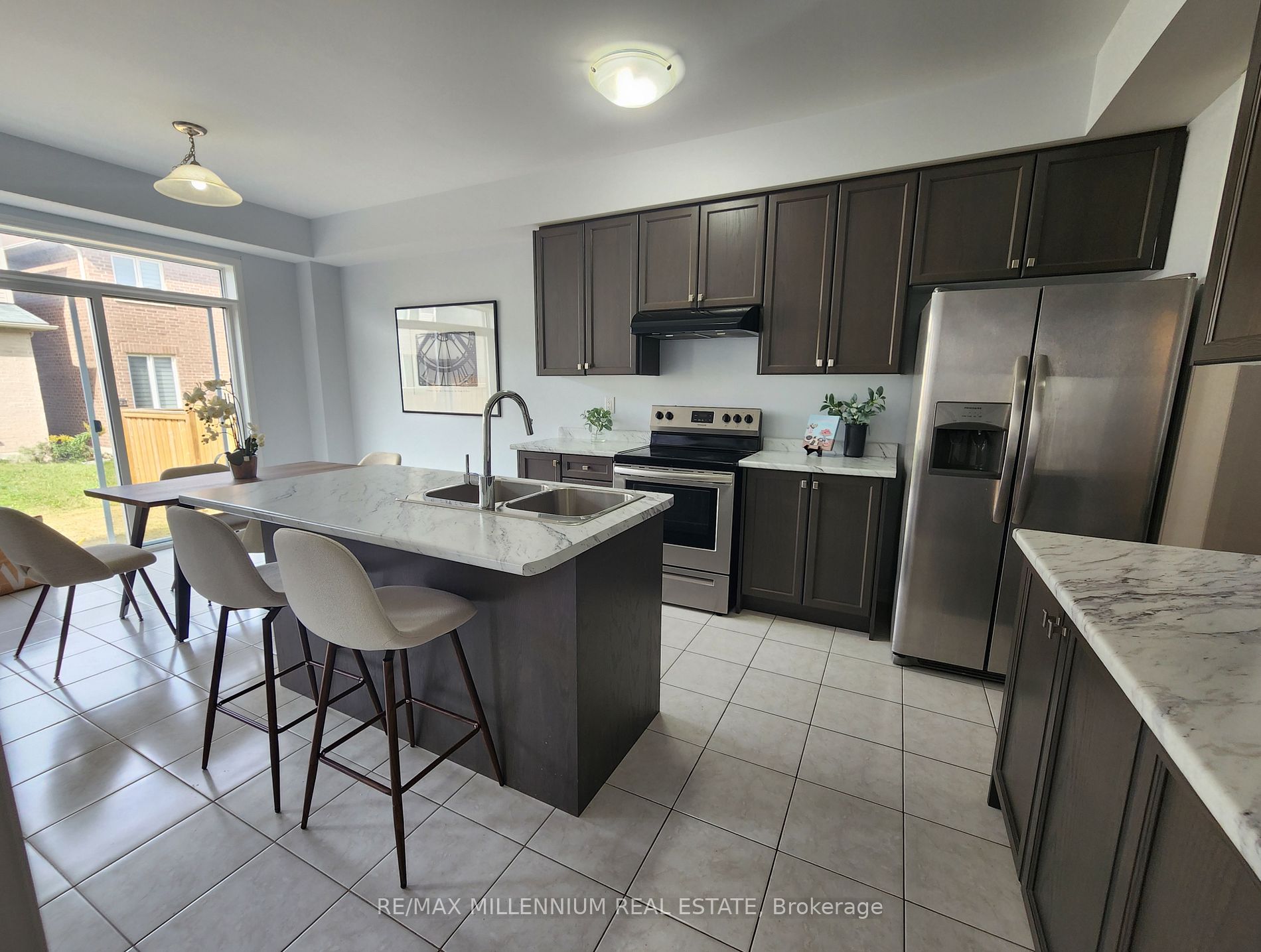 108 Longboat Run W Property Photo 2