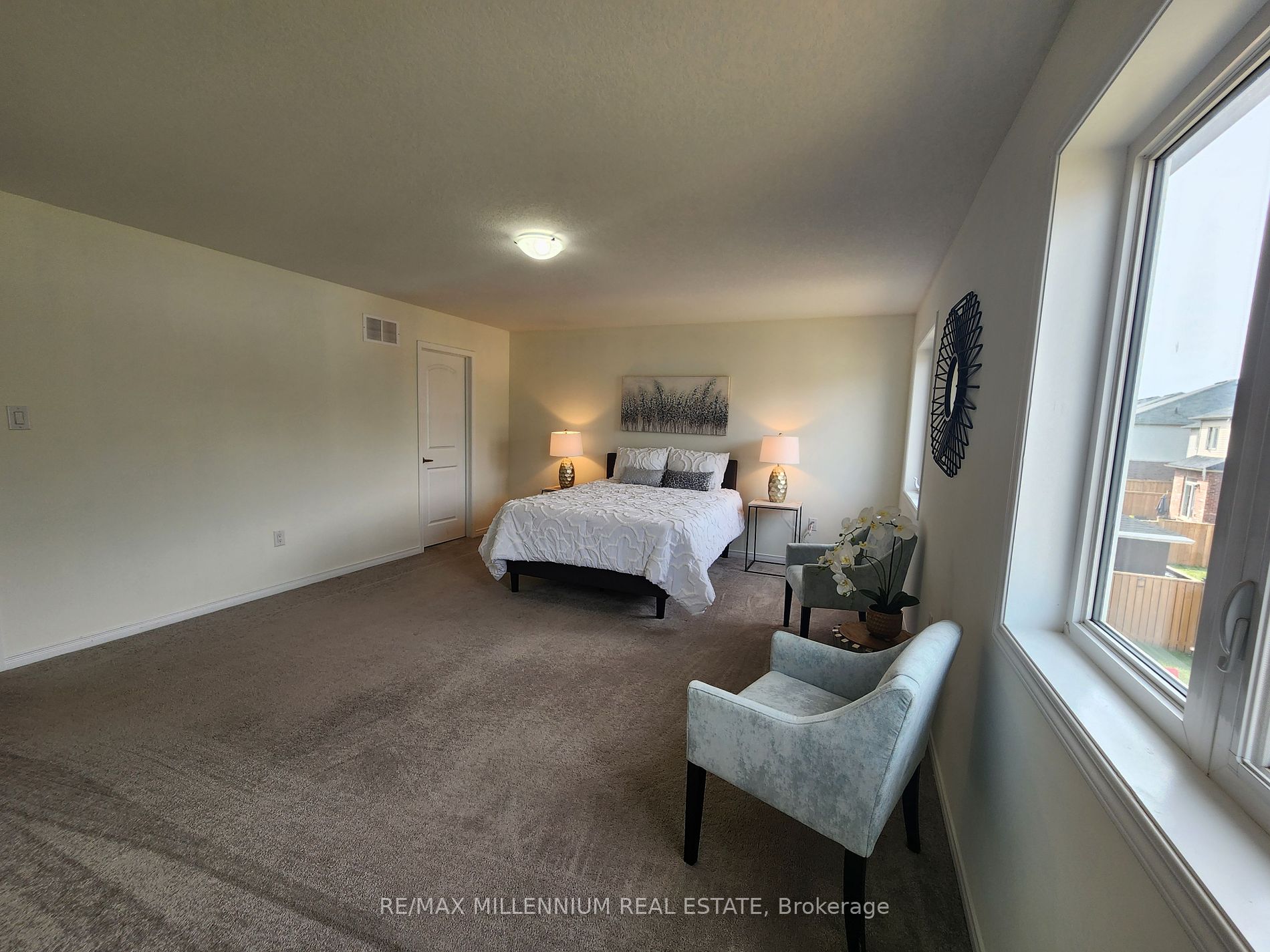 108 Longboat Run W Property Photo 4