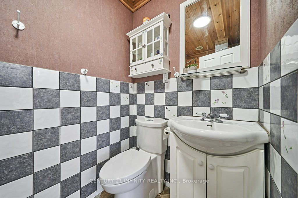 4384 Boundary Road Property Photo 15