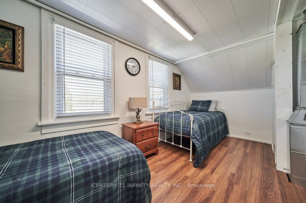 4384 Boundary Road Property Photo 16