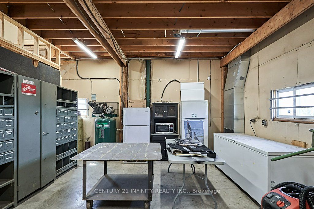 4384 Boundary Road Property Photo 26