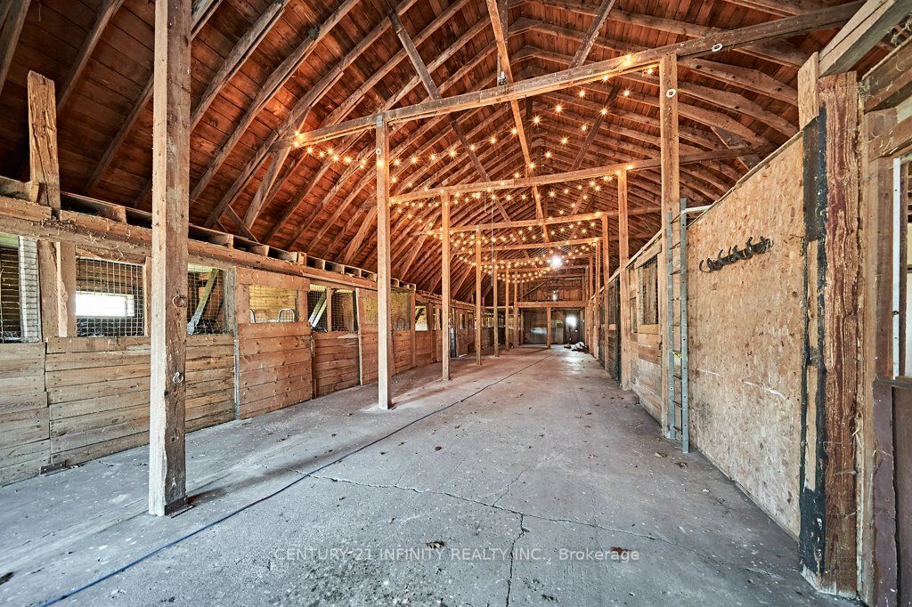 4384 Boundary Road Property Photo 31