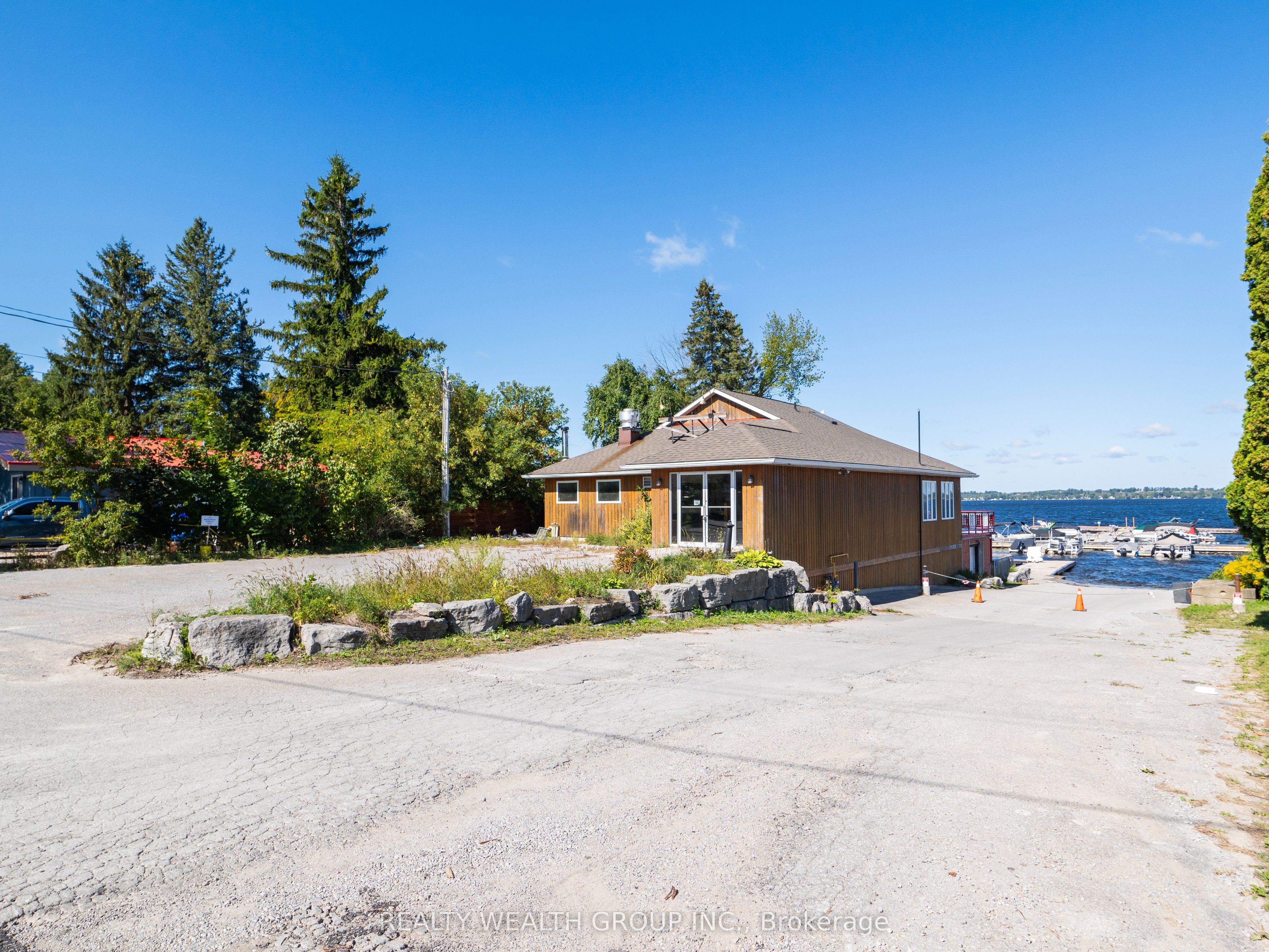 16 Oriole Road Property Photo 4
