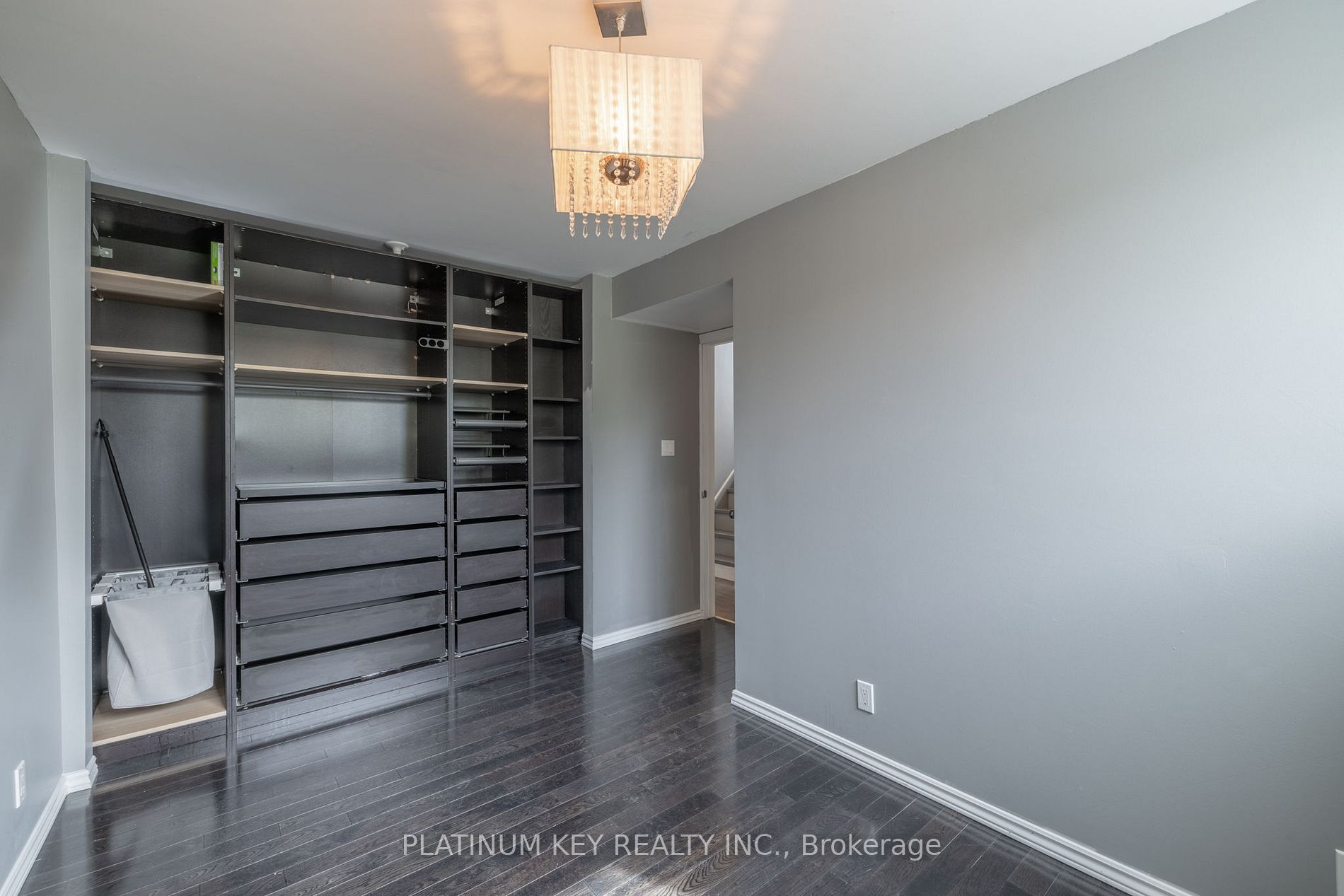 15 Rosemount Cres Property Photo 15