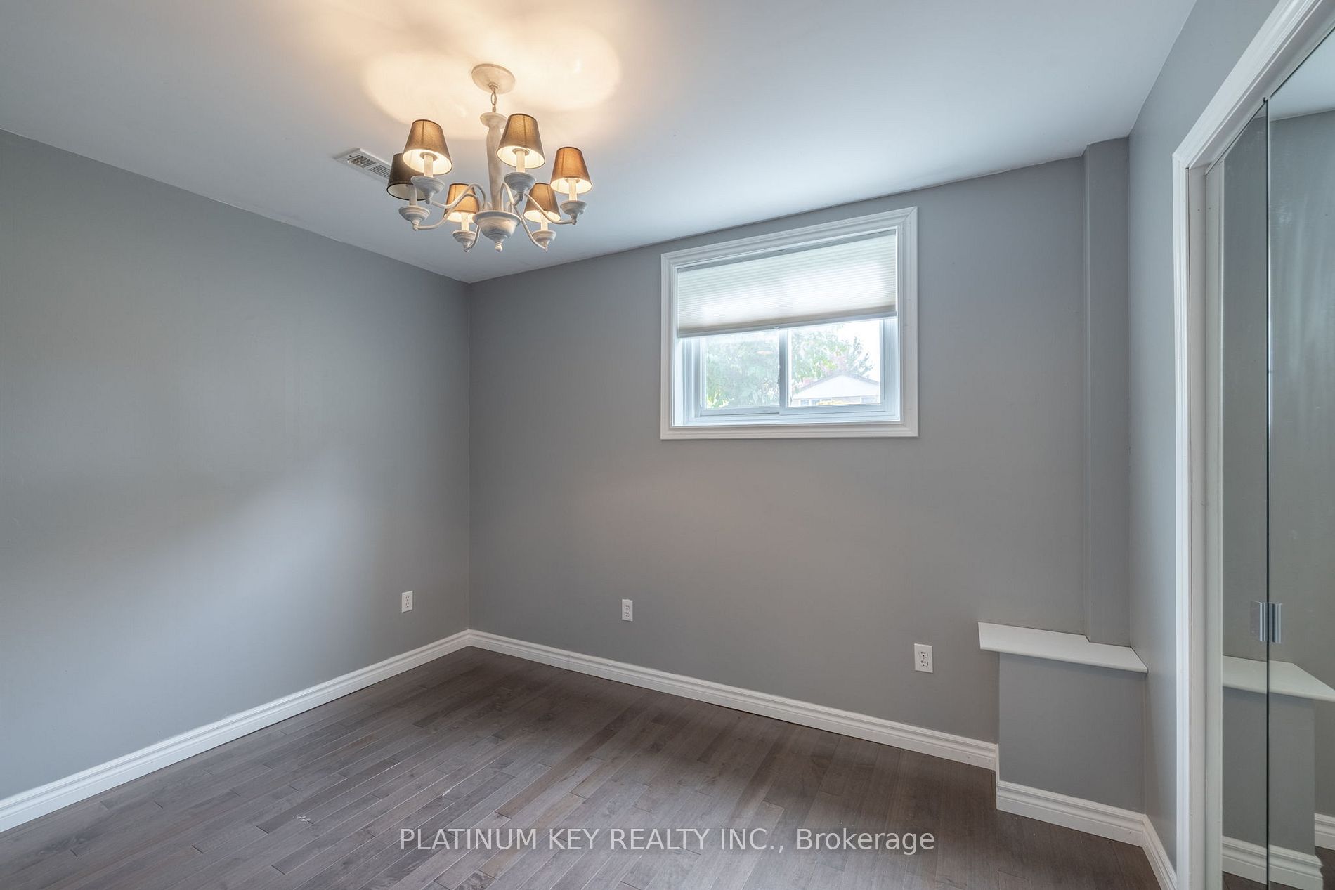 15 Rosemount Cres Property Photo 16