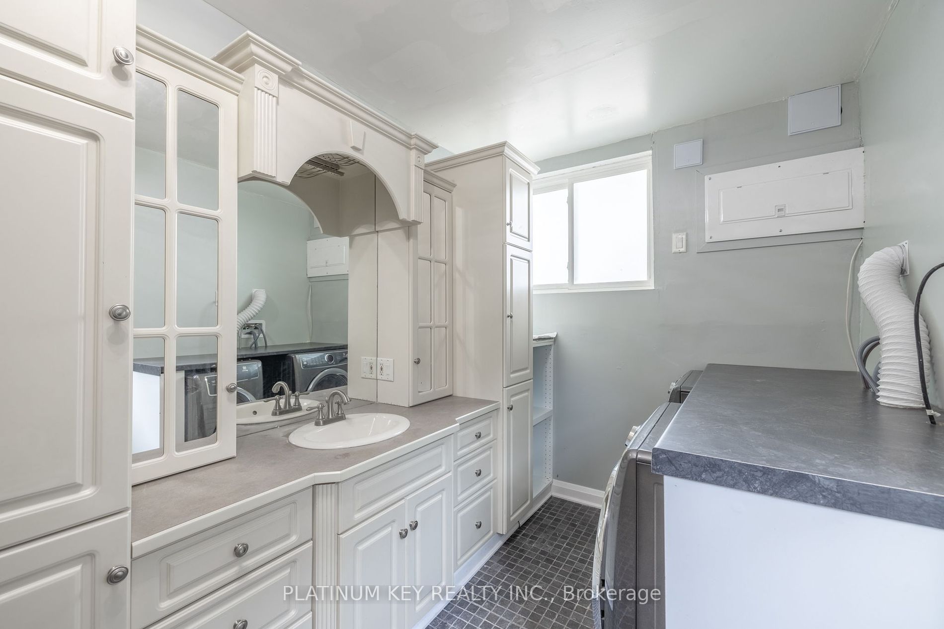 15 Rosemount Cres Property Photo 18