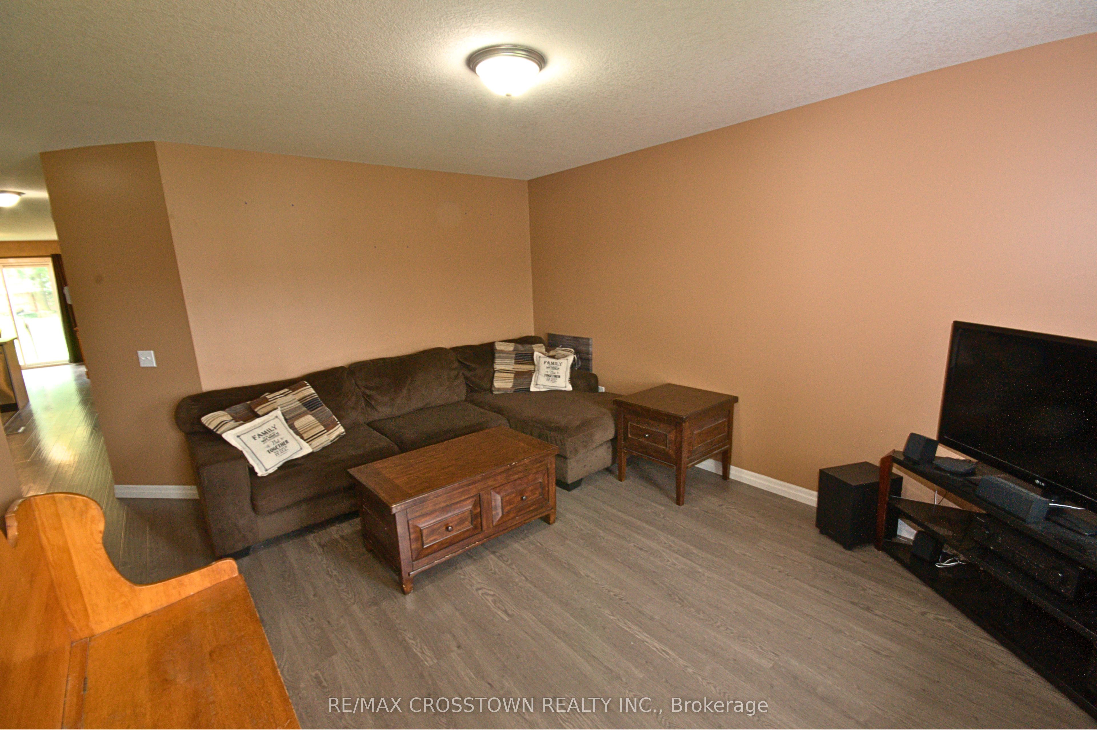 16 Ingersoll Street Property Photo 2