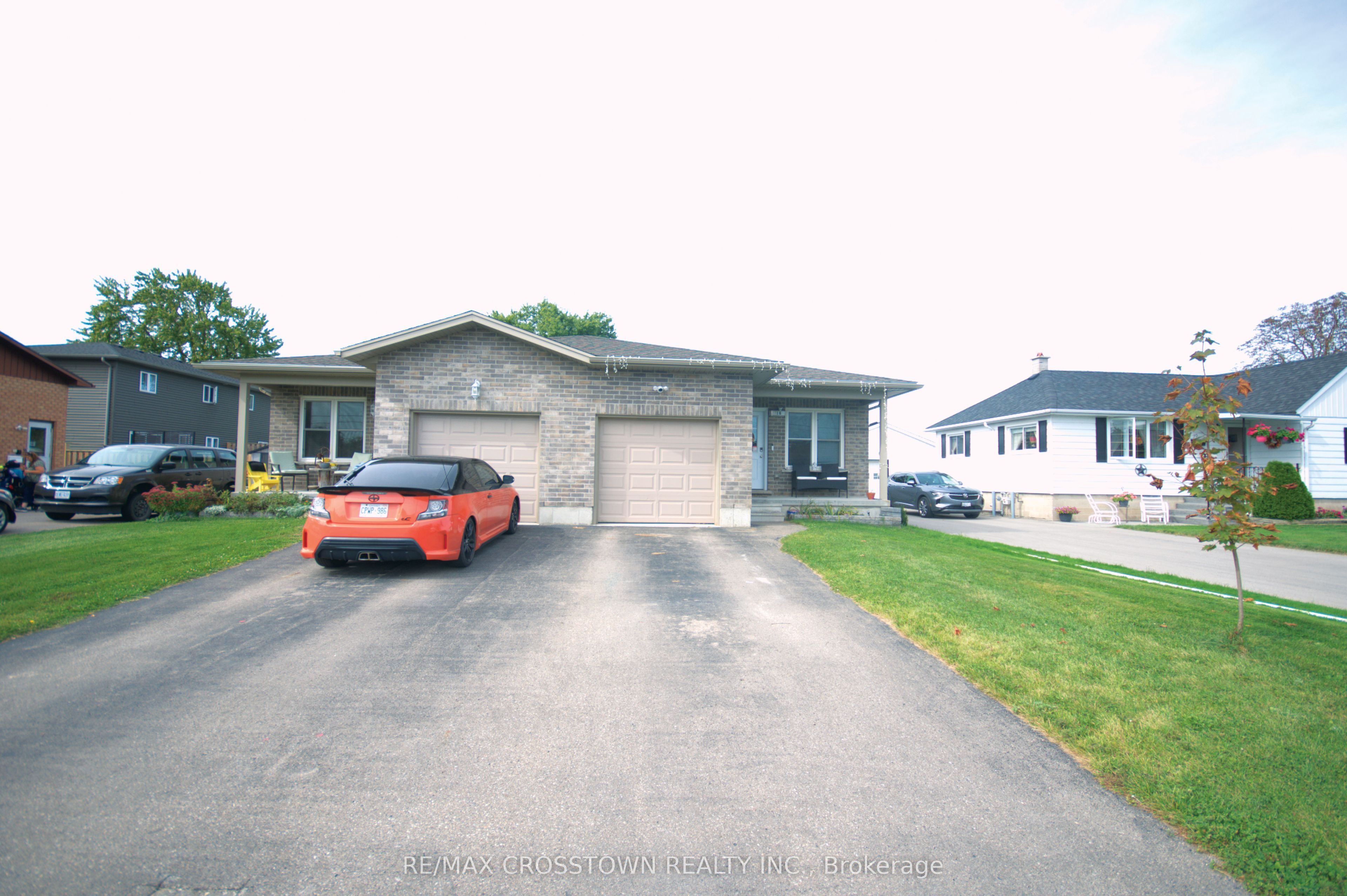 16 Ingersoll Street Property Photo 7