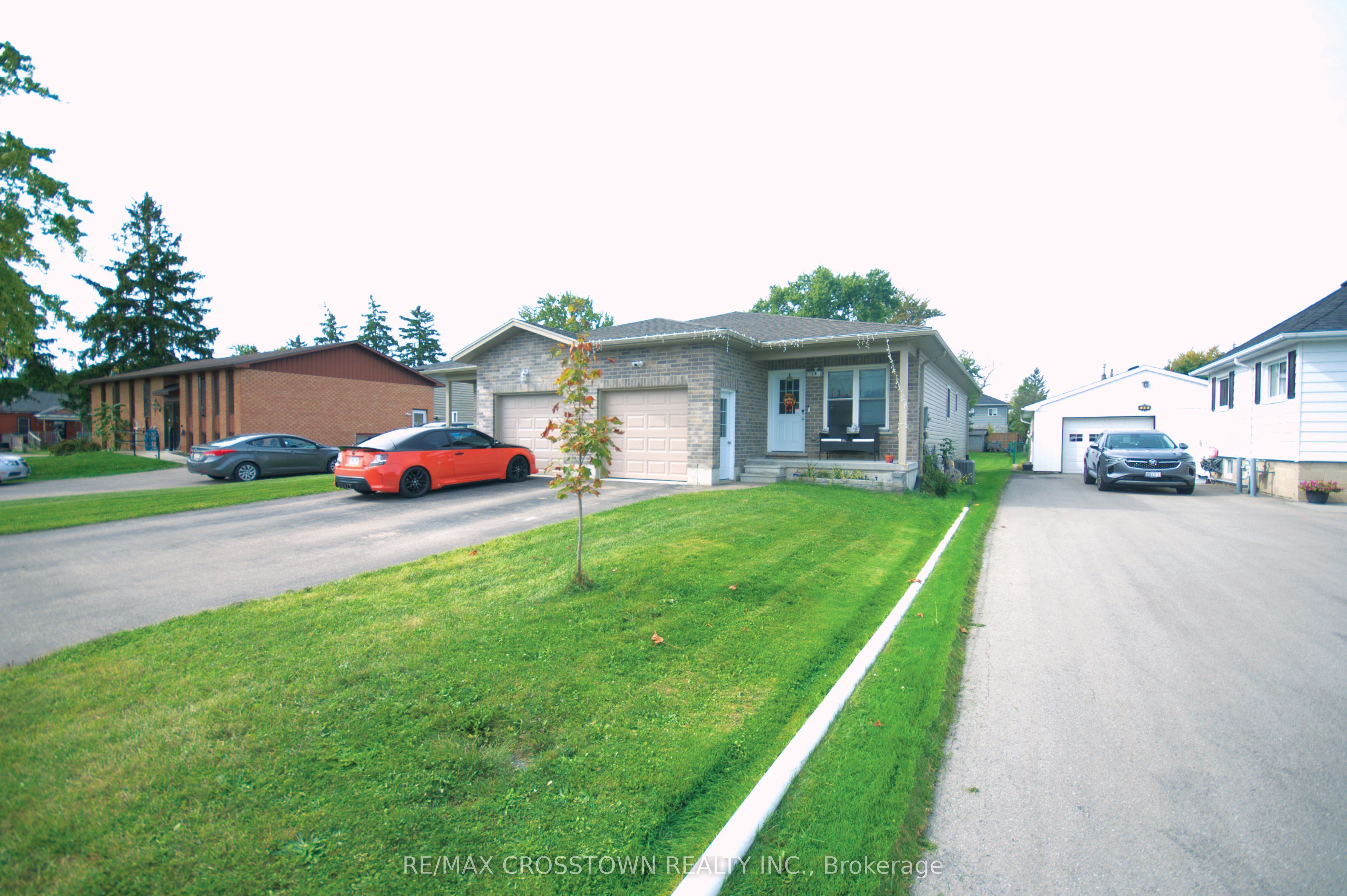 16 Ingersoll Street Property Photo 8