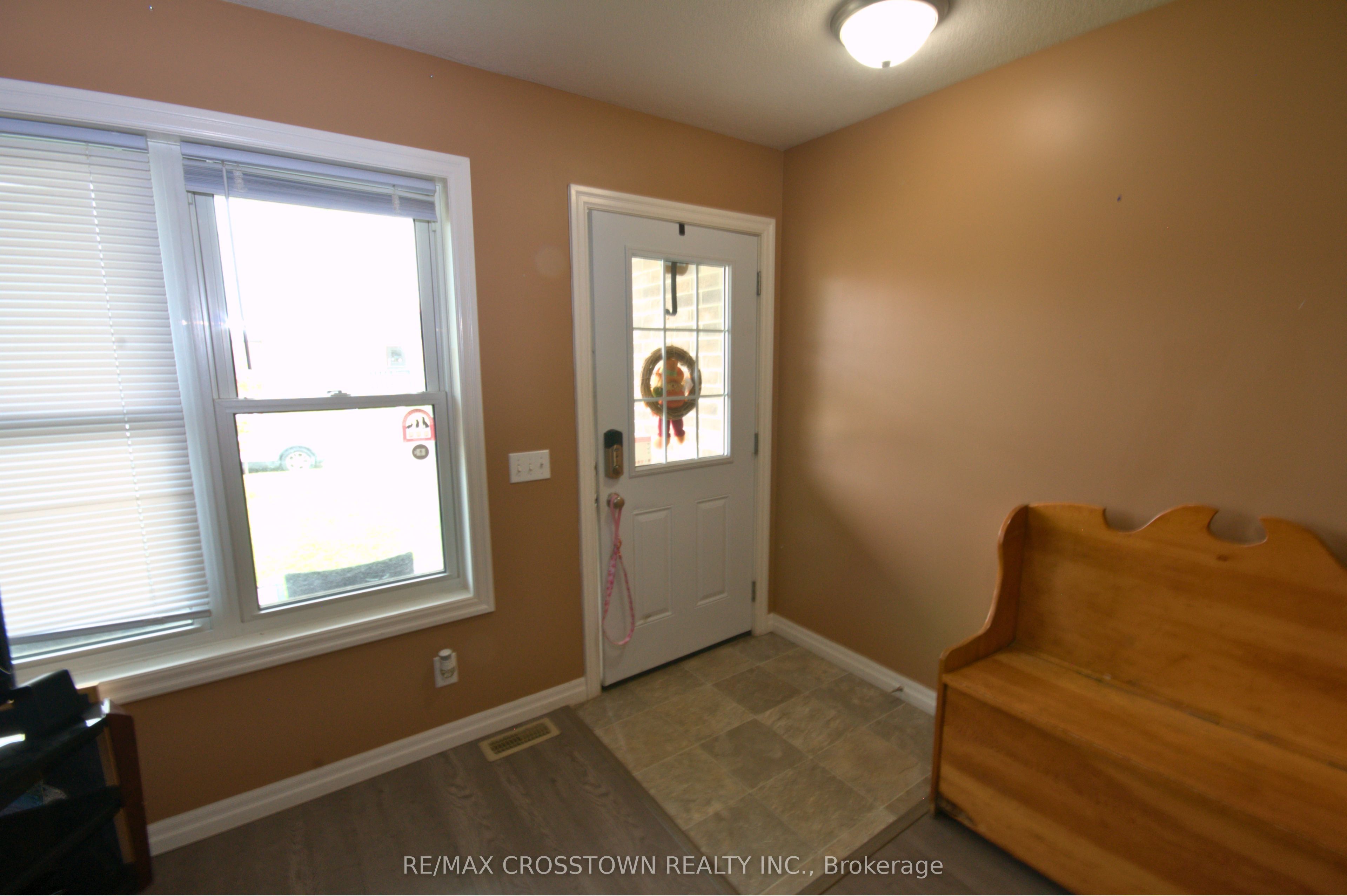 16 Ingersoll Street Property Photo 9