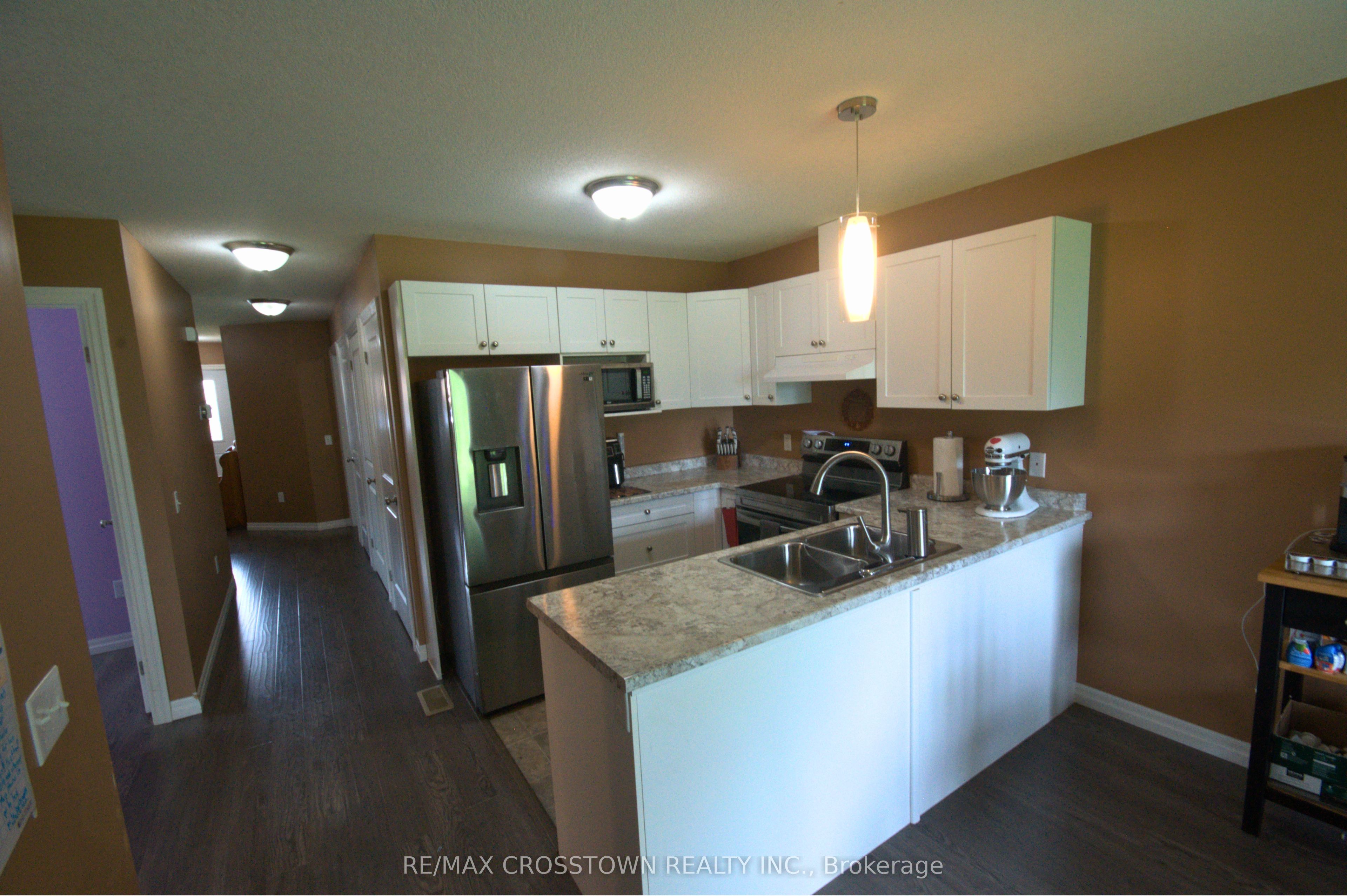 16 Ingersoll Street Property Photo 14