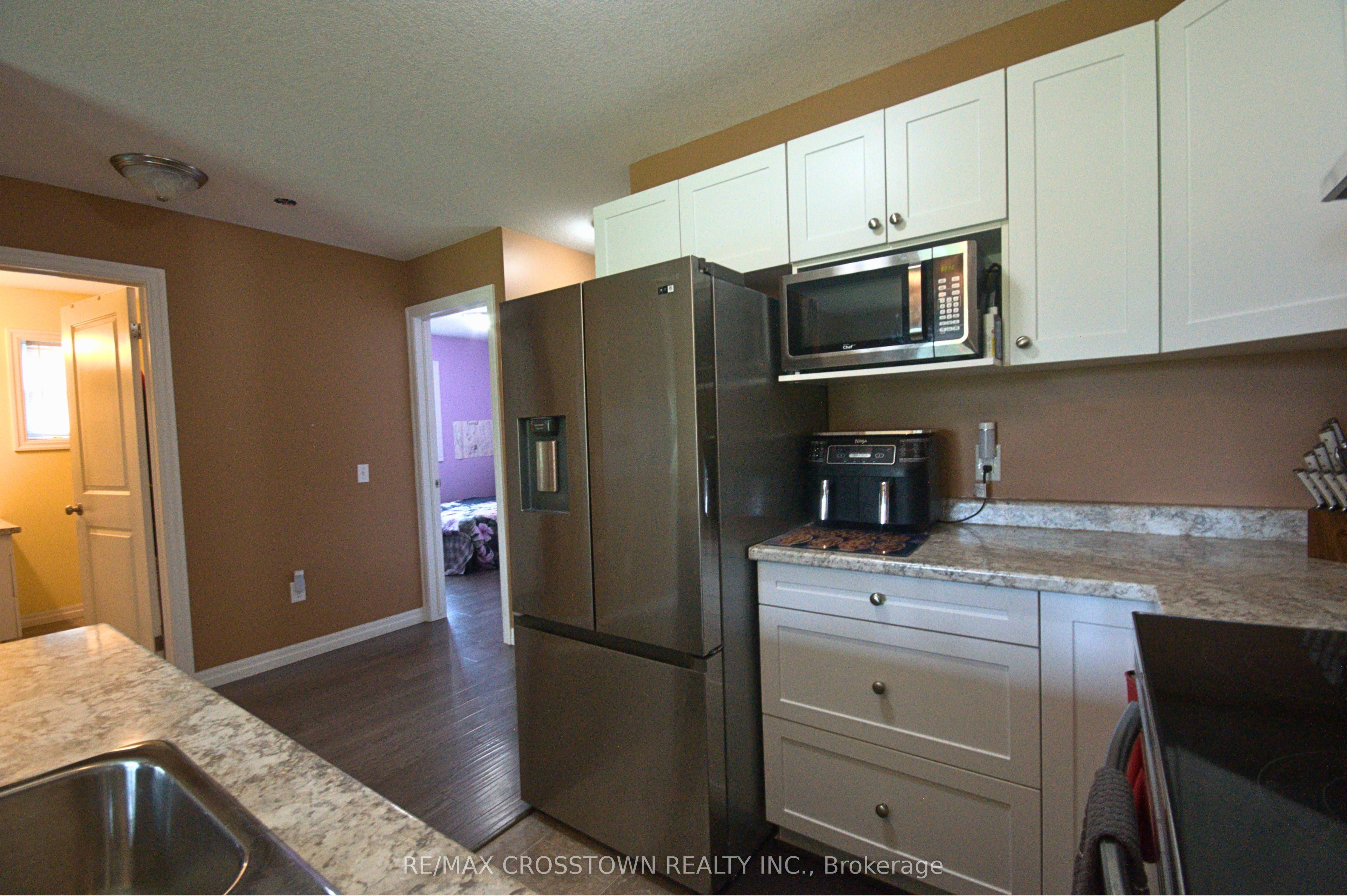 16 Ingersoll Street Property Photo 17