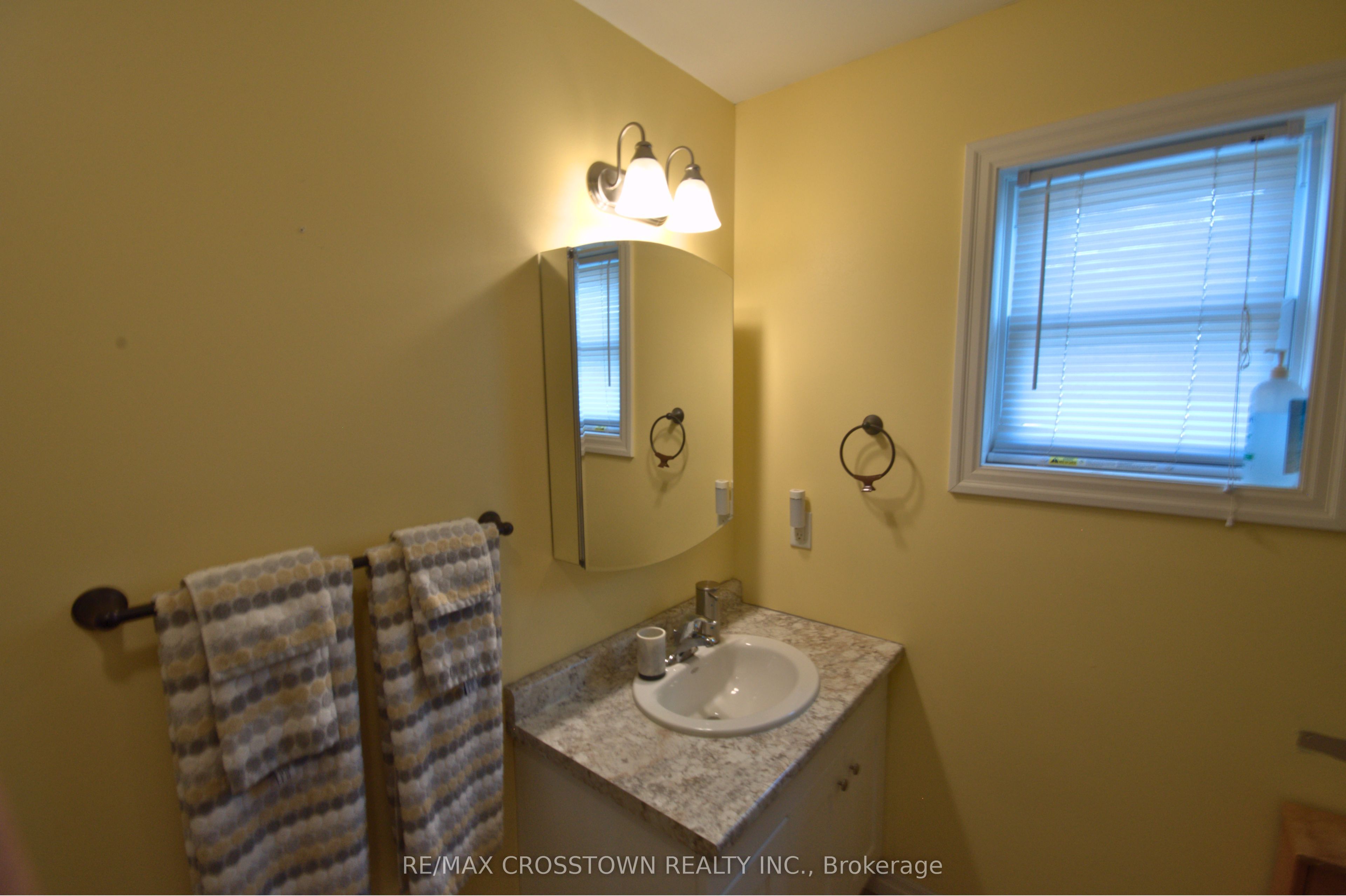 16 Ingersoll Street Property Photo 23