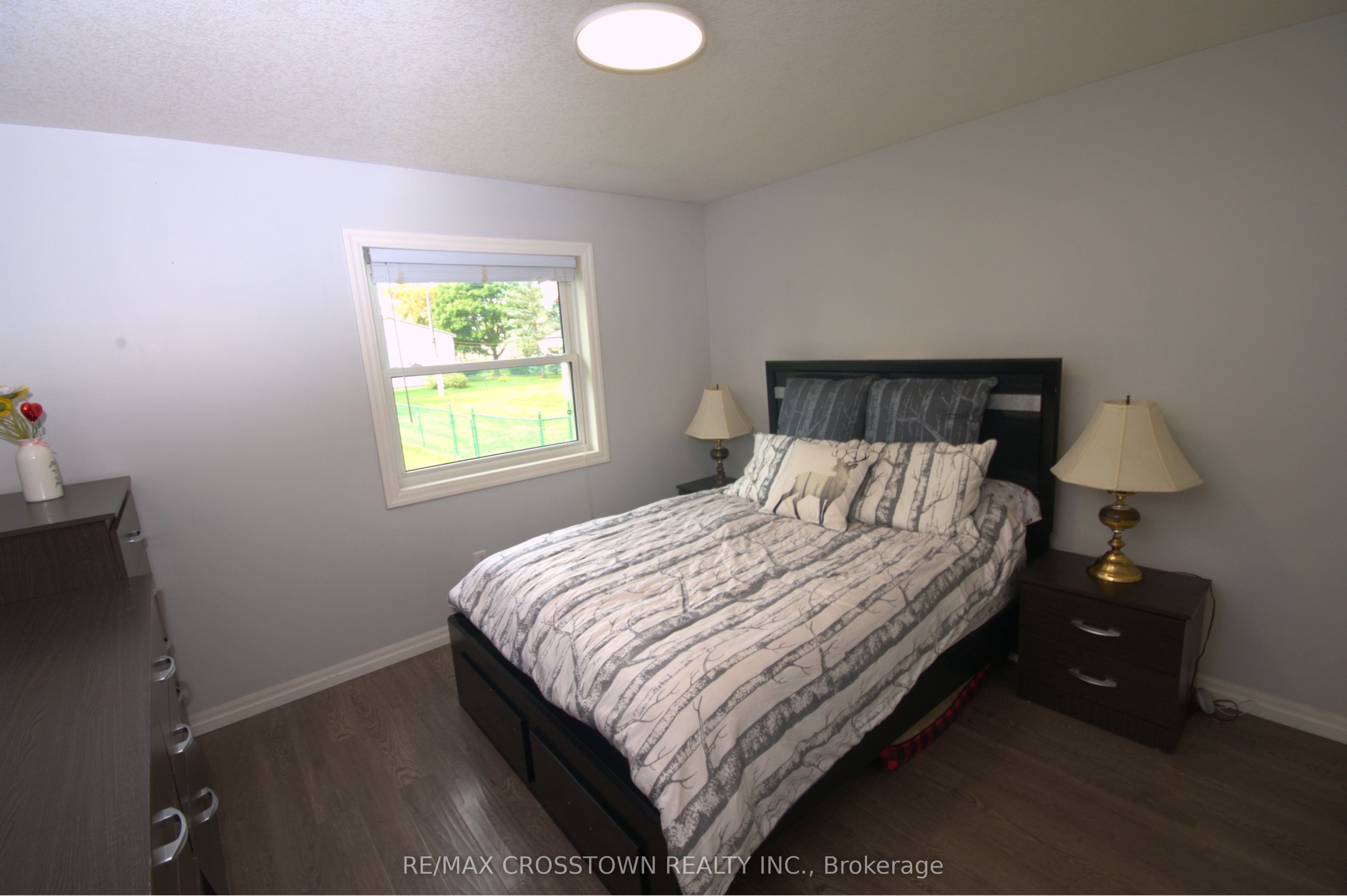 16 Ingersoll Street Property Photo 24
