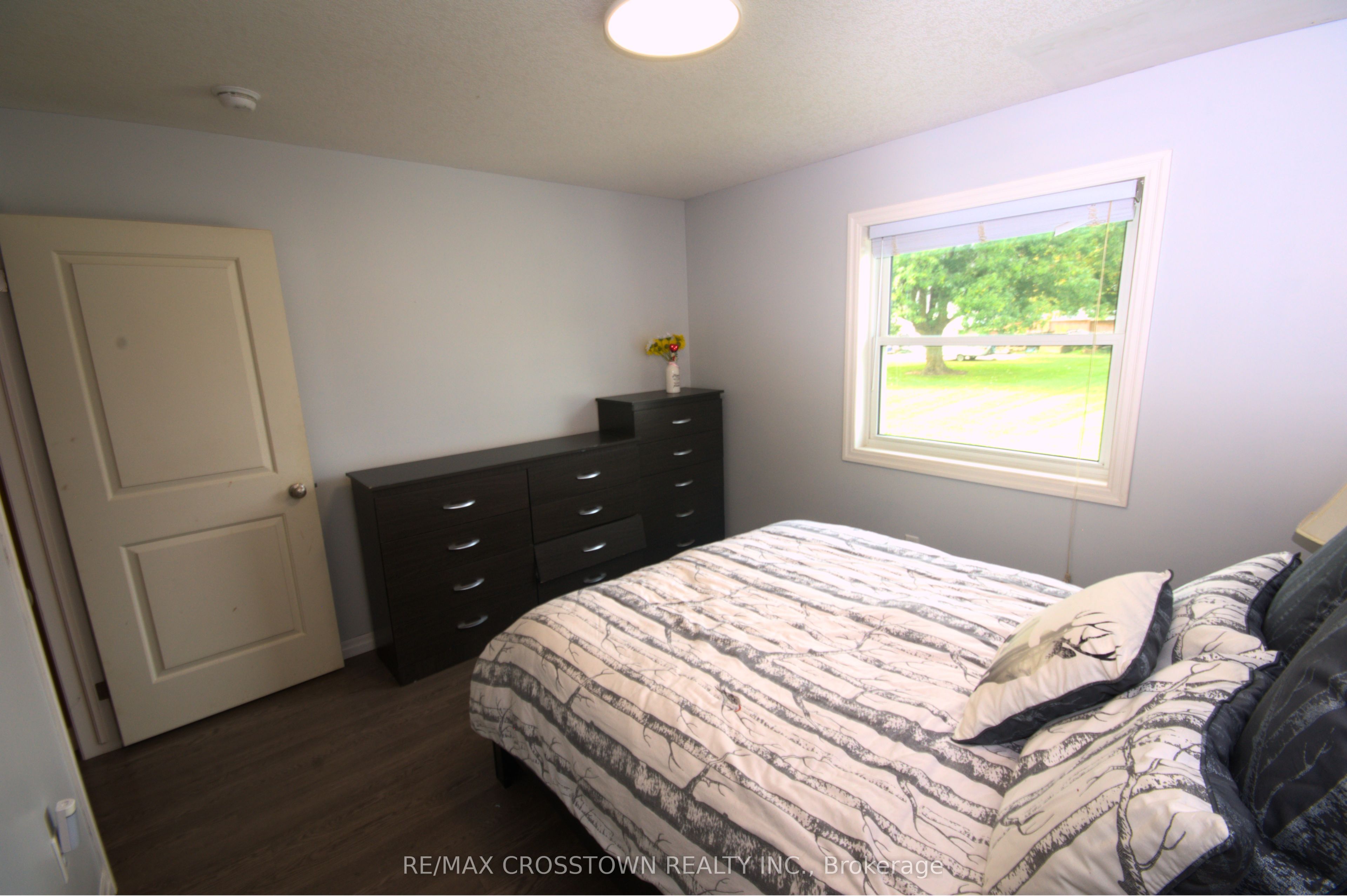 16 Ingersoll Street Property Photo 31