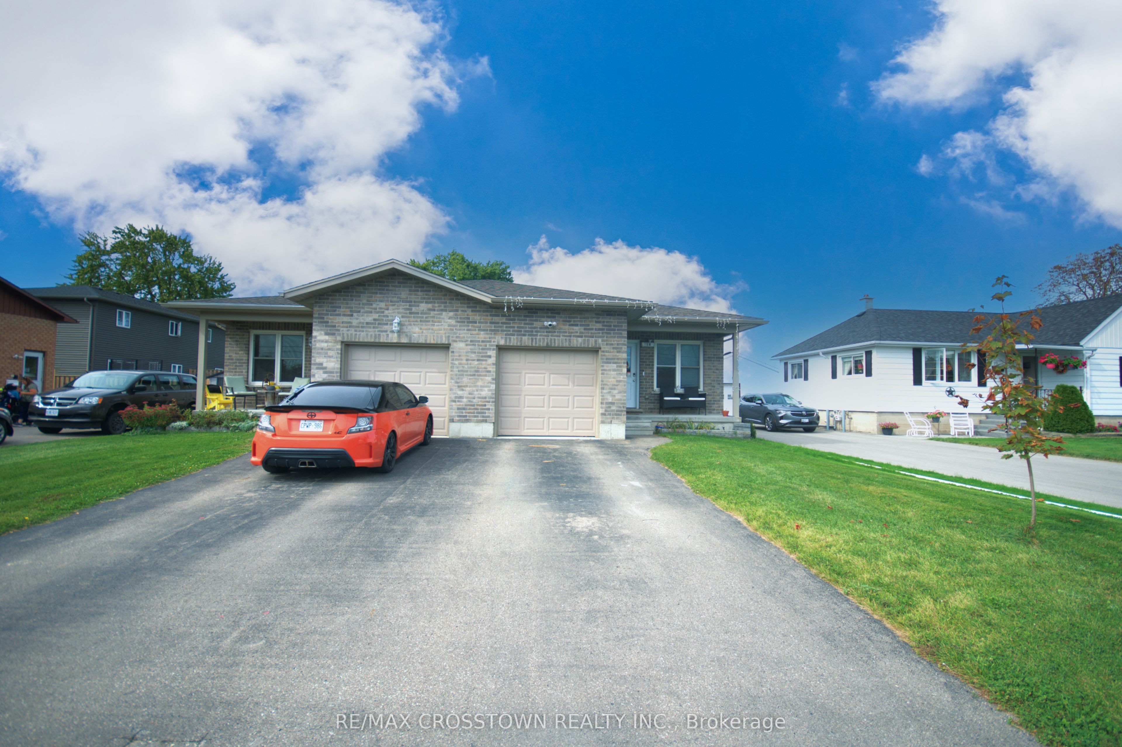 16 Ingersoll Street Property Photo 33
