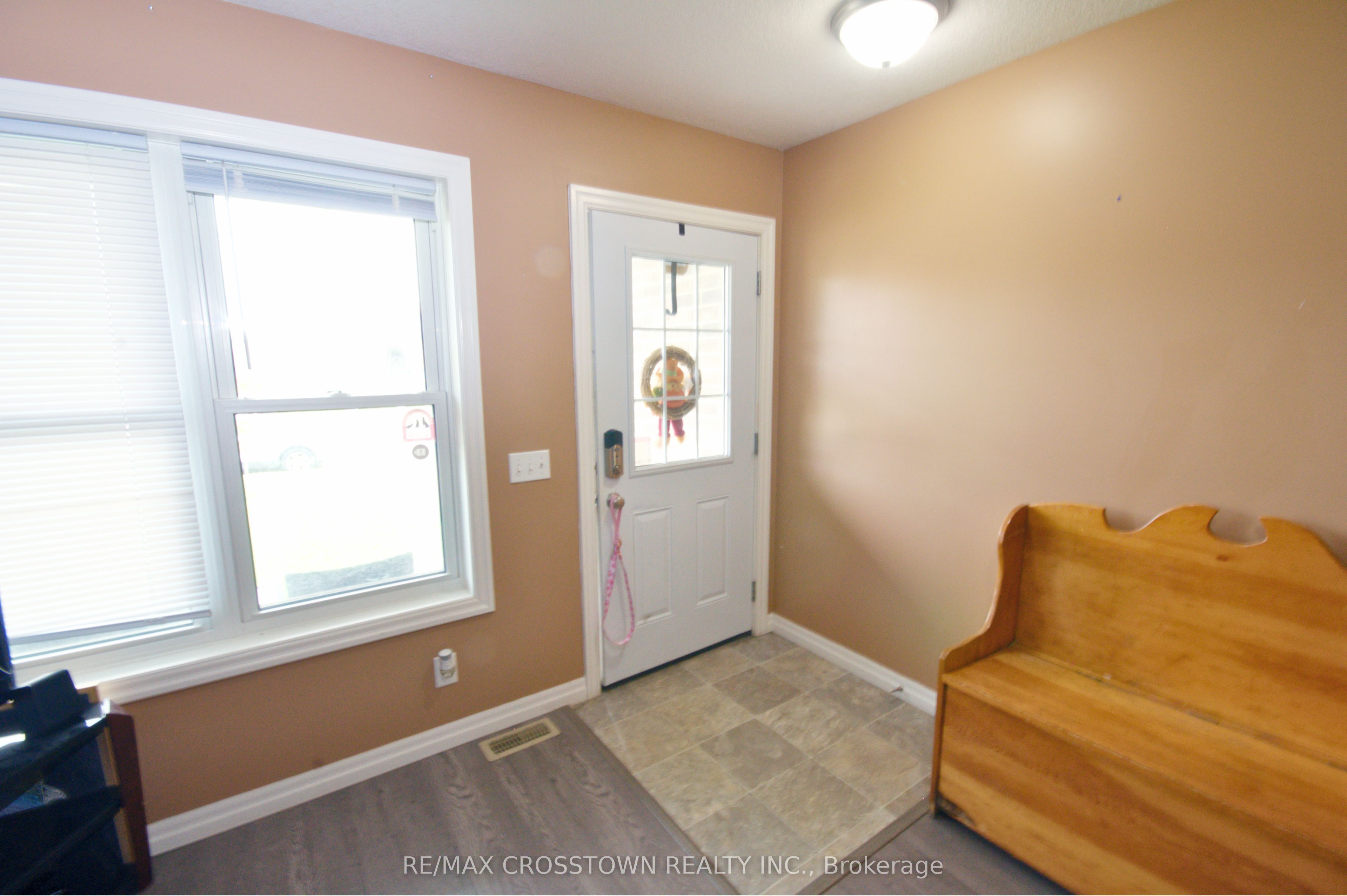 16 Ingersoll Street Property Photo 37