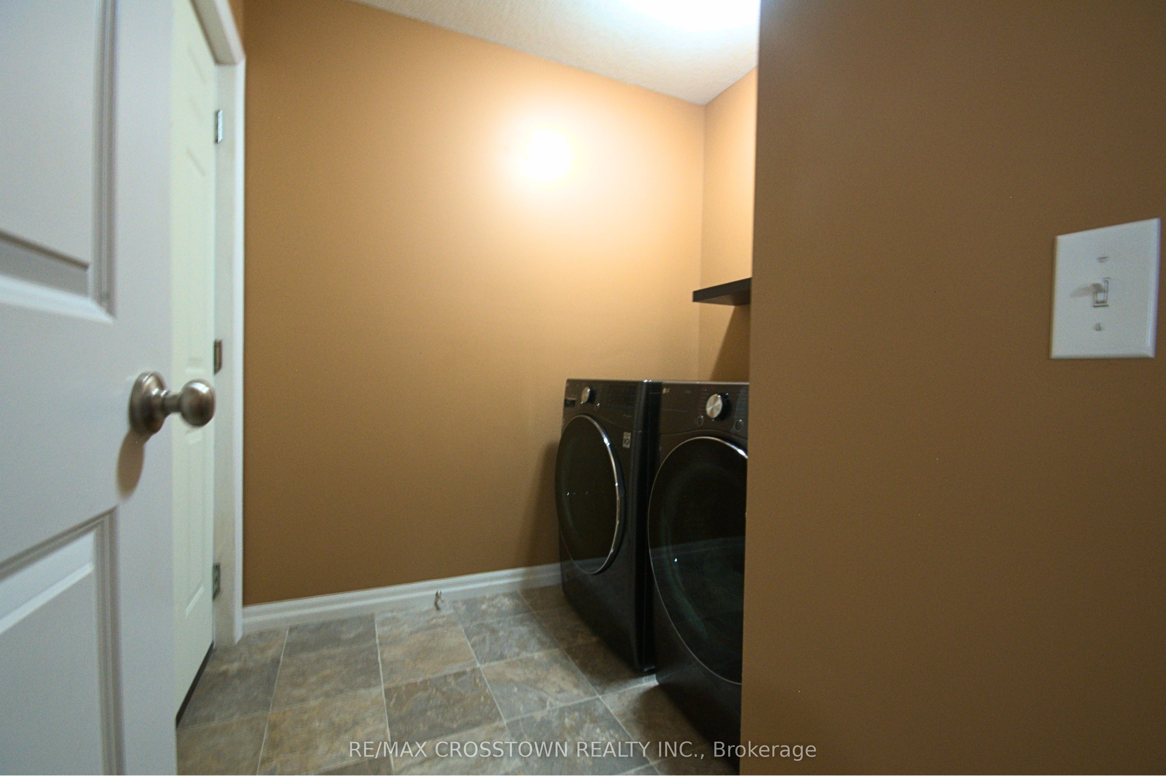 16 Ingersoll Street Property Photo 42