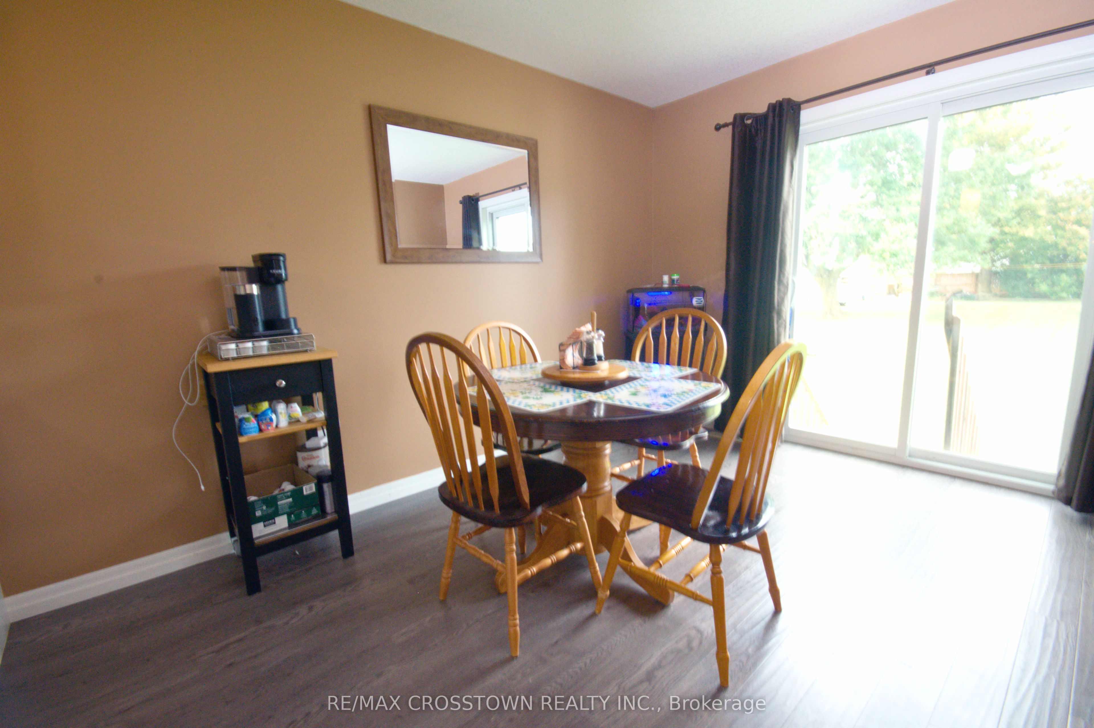 16 Ingersoll Street Property Photo 48