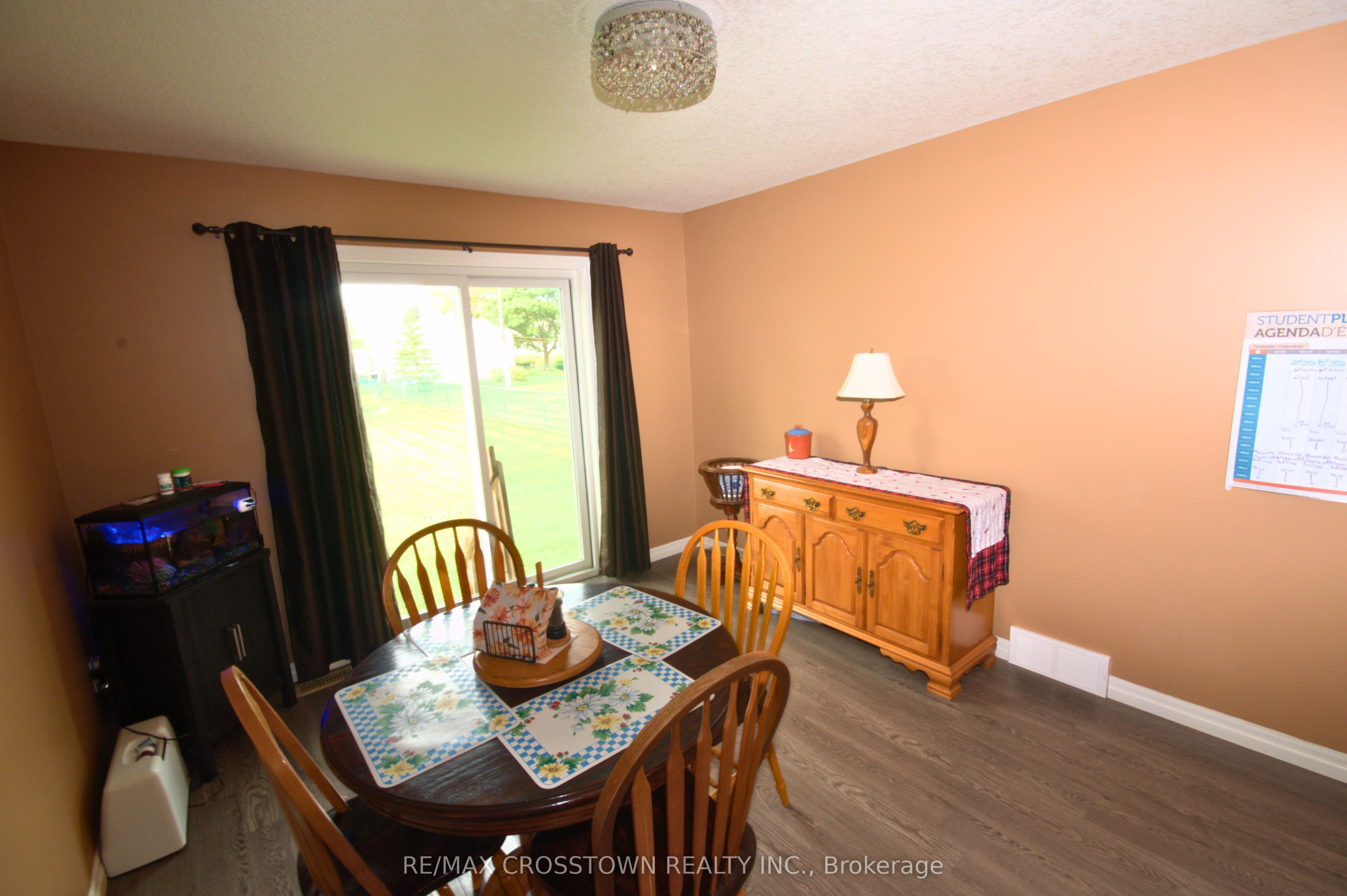 16 Ingersoll Street Property Photo 51
