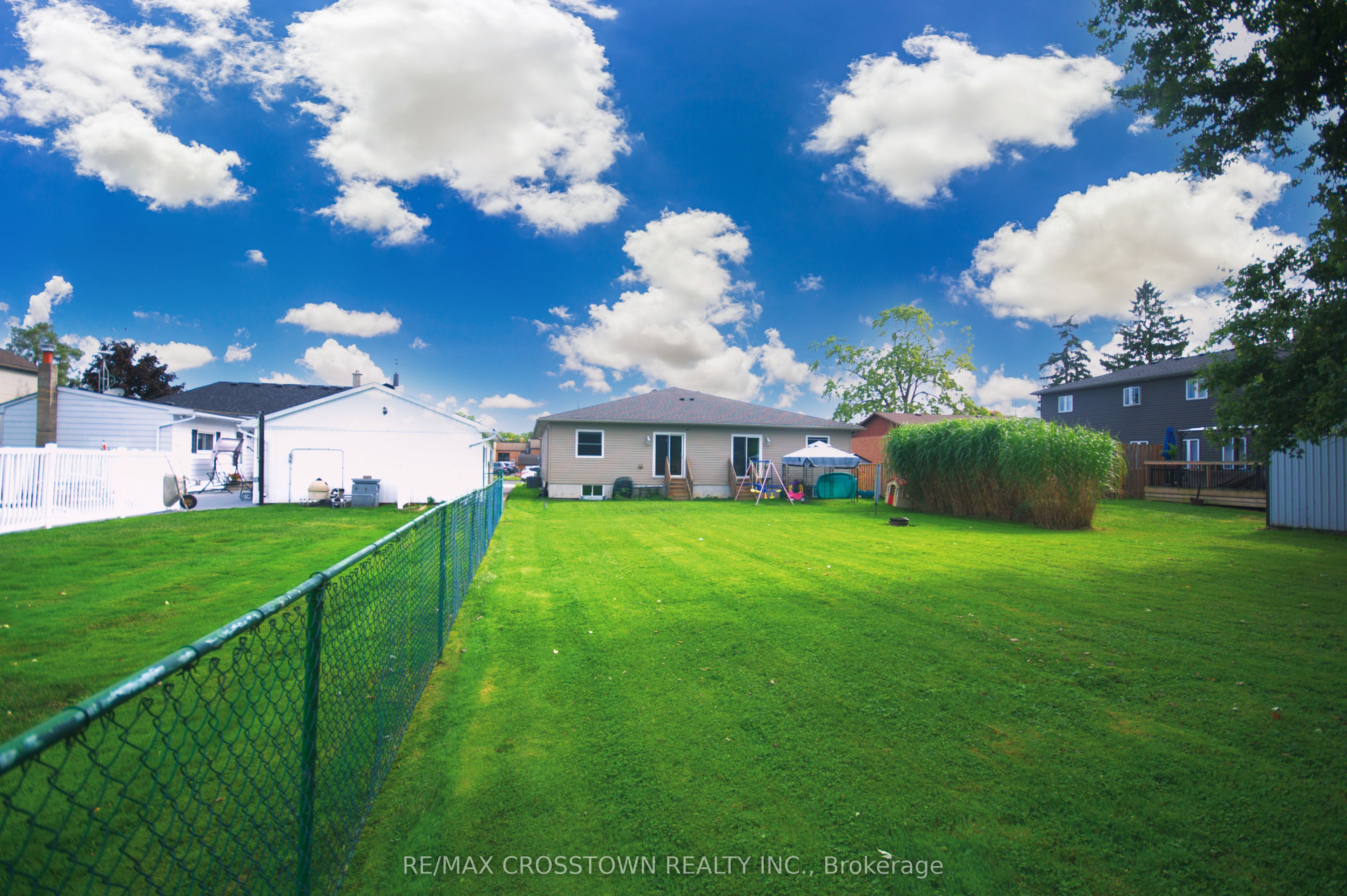 16 Ingersoll Street Property Photo 63