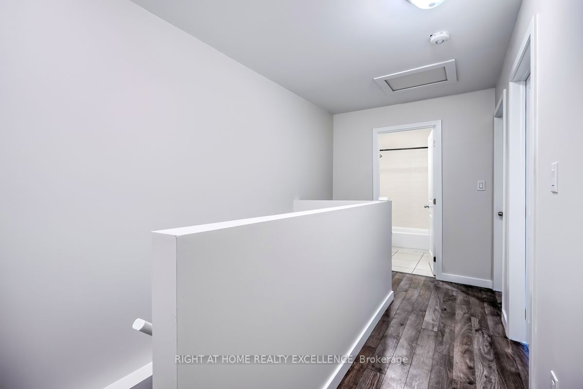 380 Chaffey St Property Photo 2