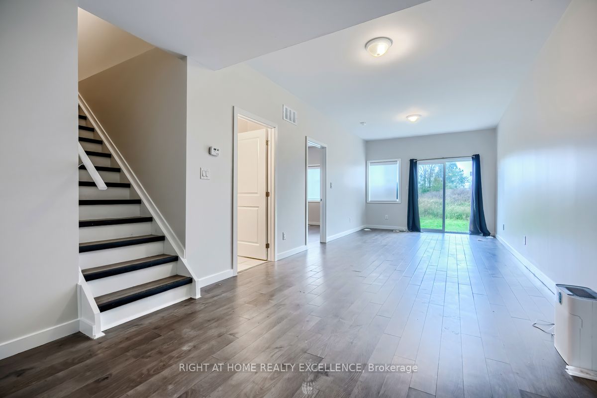 380 Chaffey St Property Photo 16