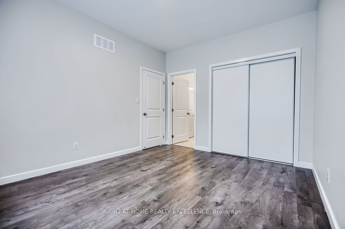 380 Chaffey St Property Photo 18
