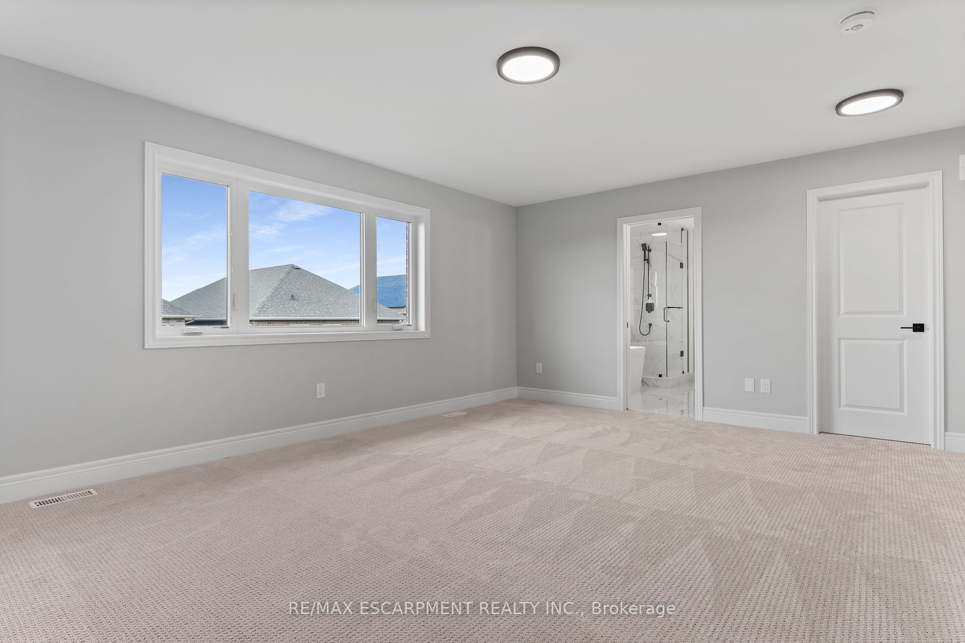 33 Hampshire Pl Property Photo 13
