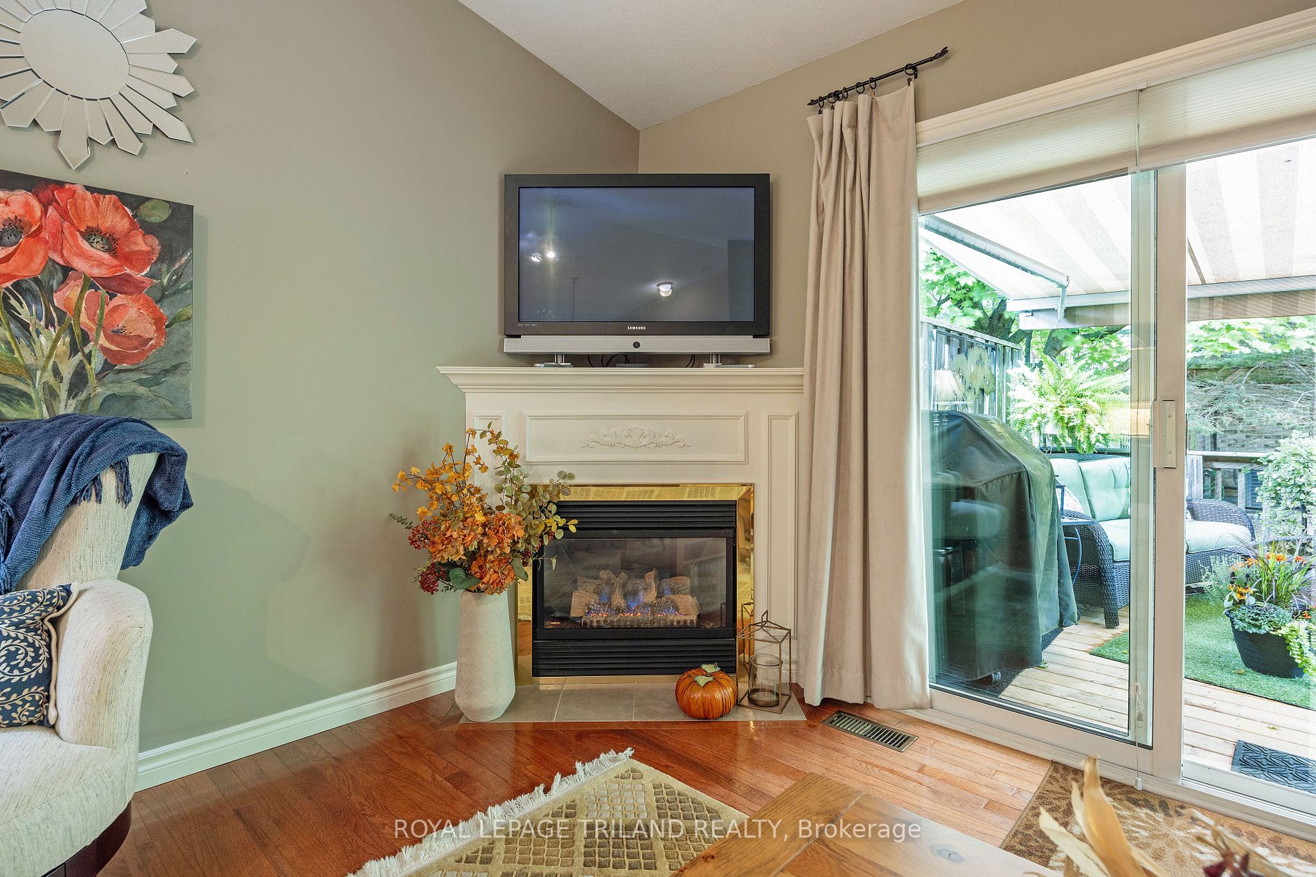 1241 Beaverbrook Ave 8 Property Photo 7