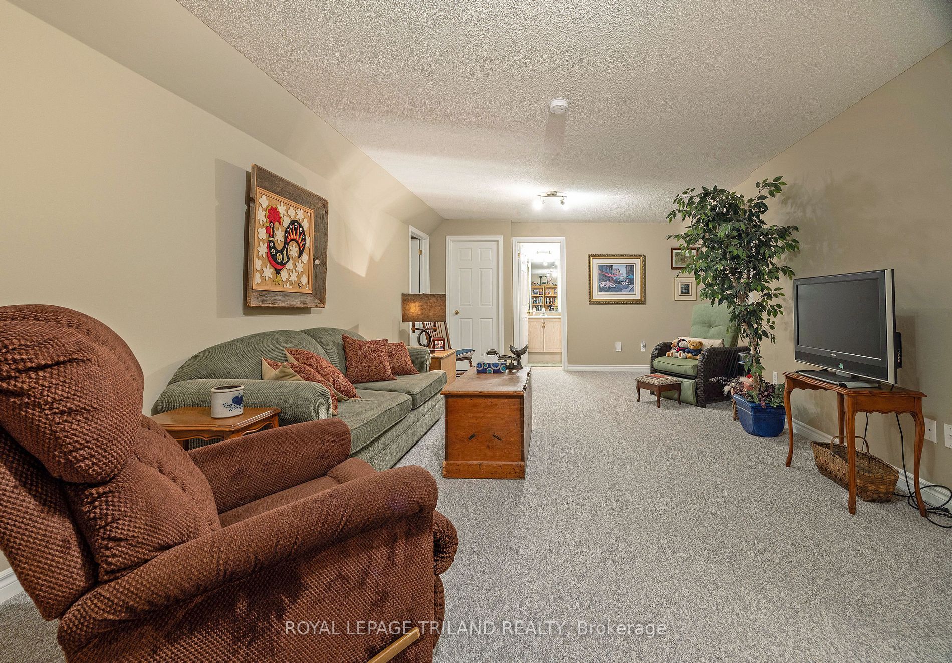 1241 Beaverbrook Ave 8 Property Photo 13