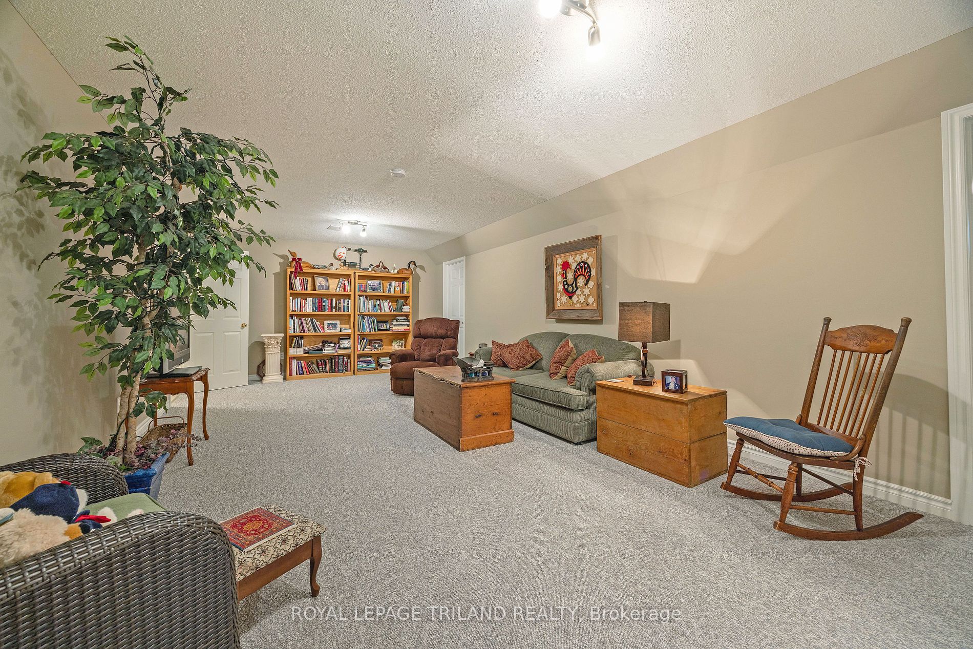 1241 Beaverbrook Ave 8 Property Photo 14