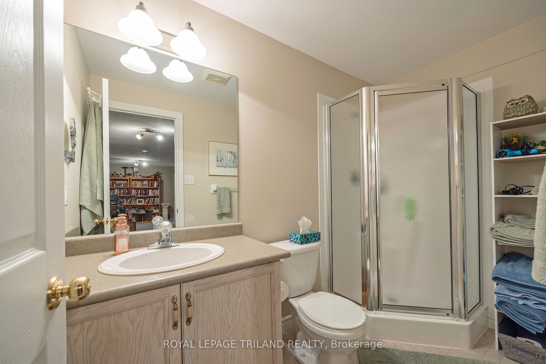1241 Beaverbrook Ave 8 Property Photo 16