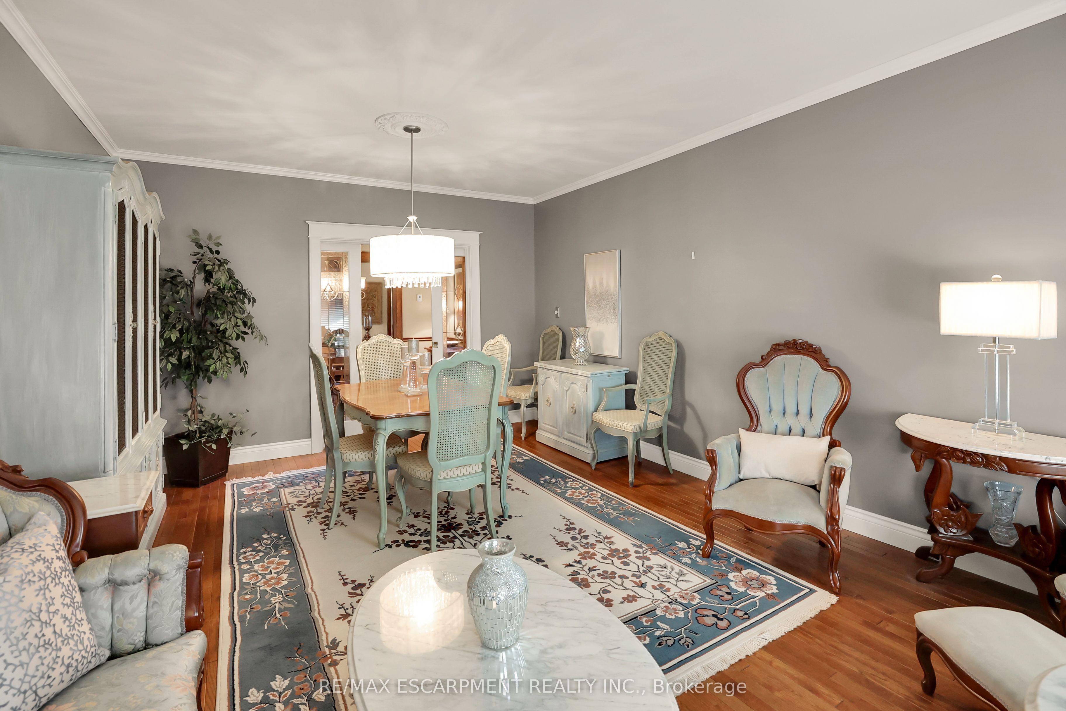 24 Cross Street Property Photo 8