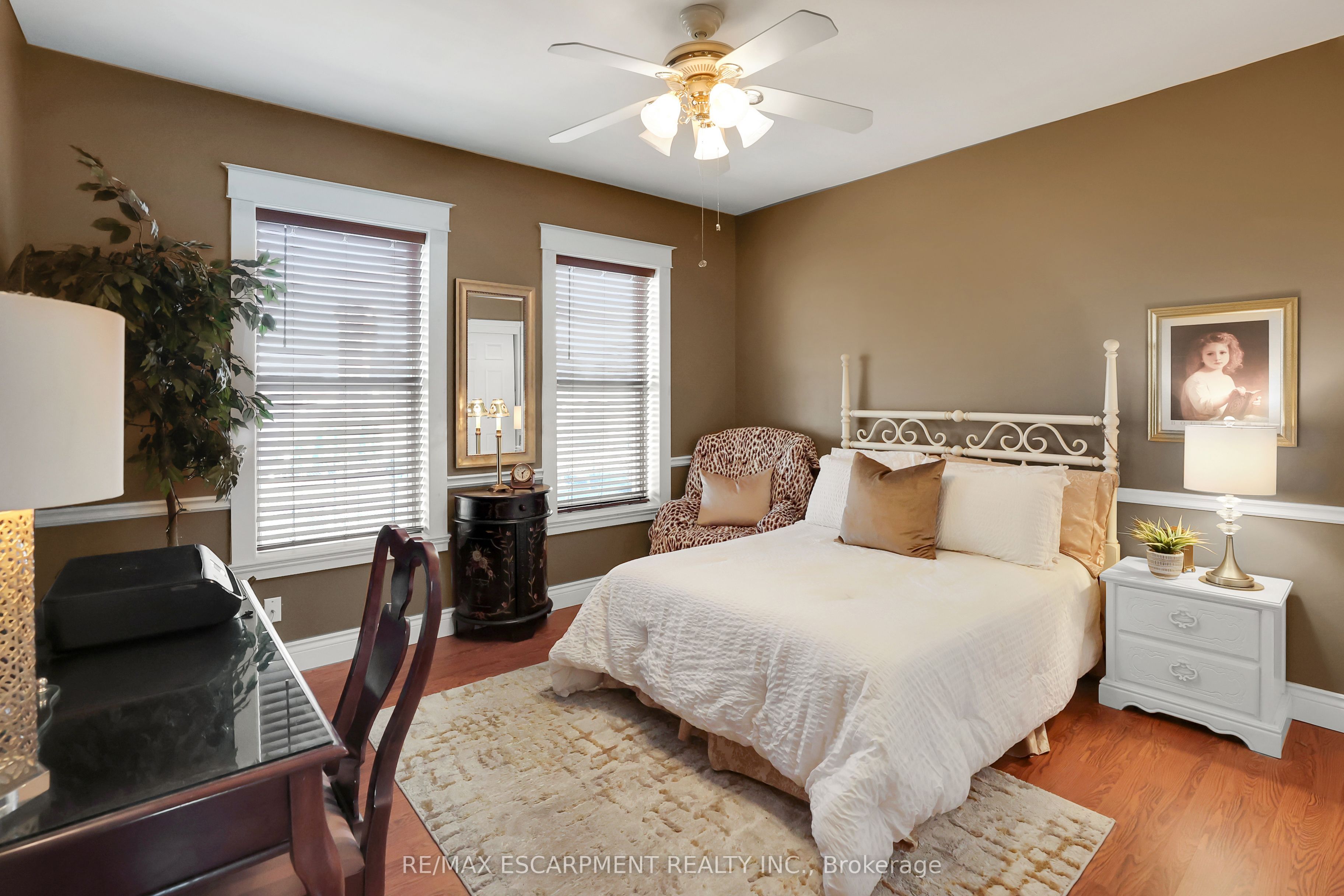 24 Cross Street Property Photo 16